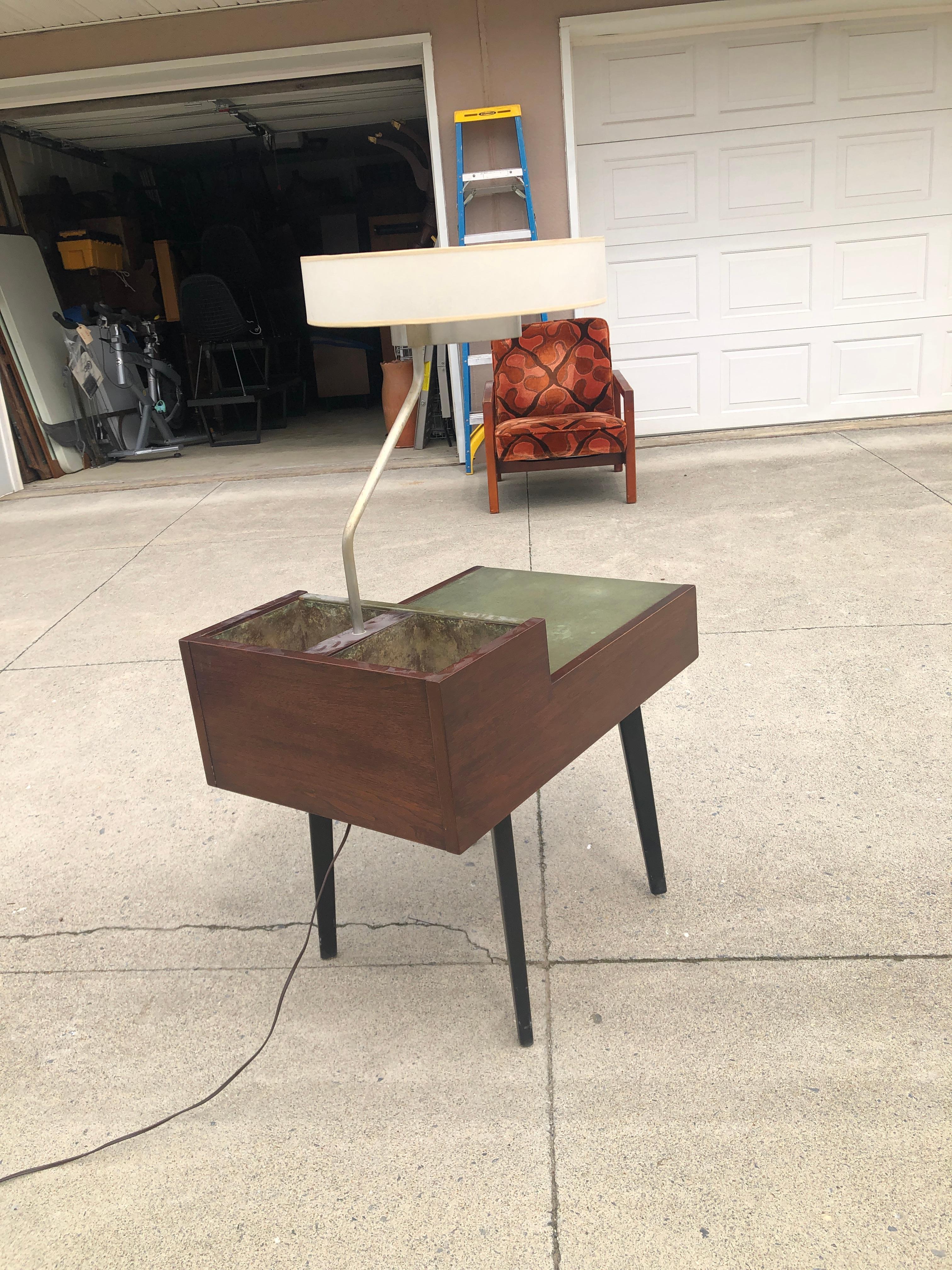 George Nelson Herman Miller Walnut Planter Lamp Table Model 4634-L For Sale 5