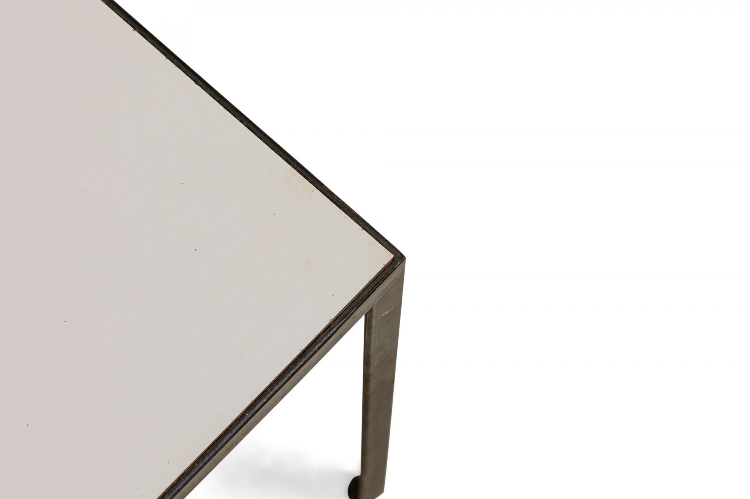 Table basse rectangulaire en acier et stratifié blanc George Nelson / Herman Miller en vente 1