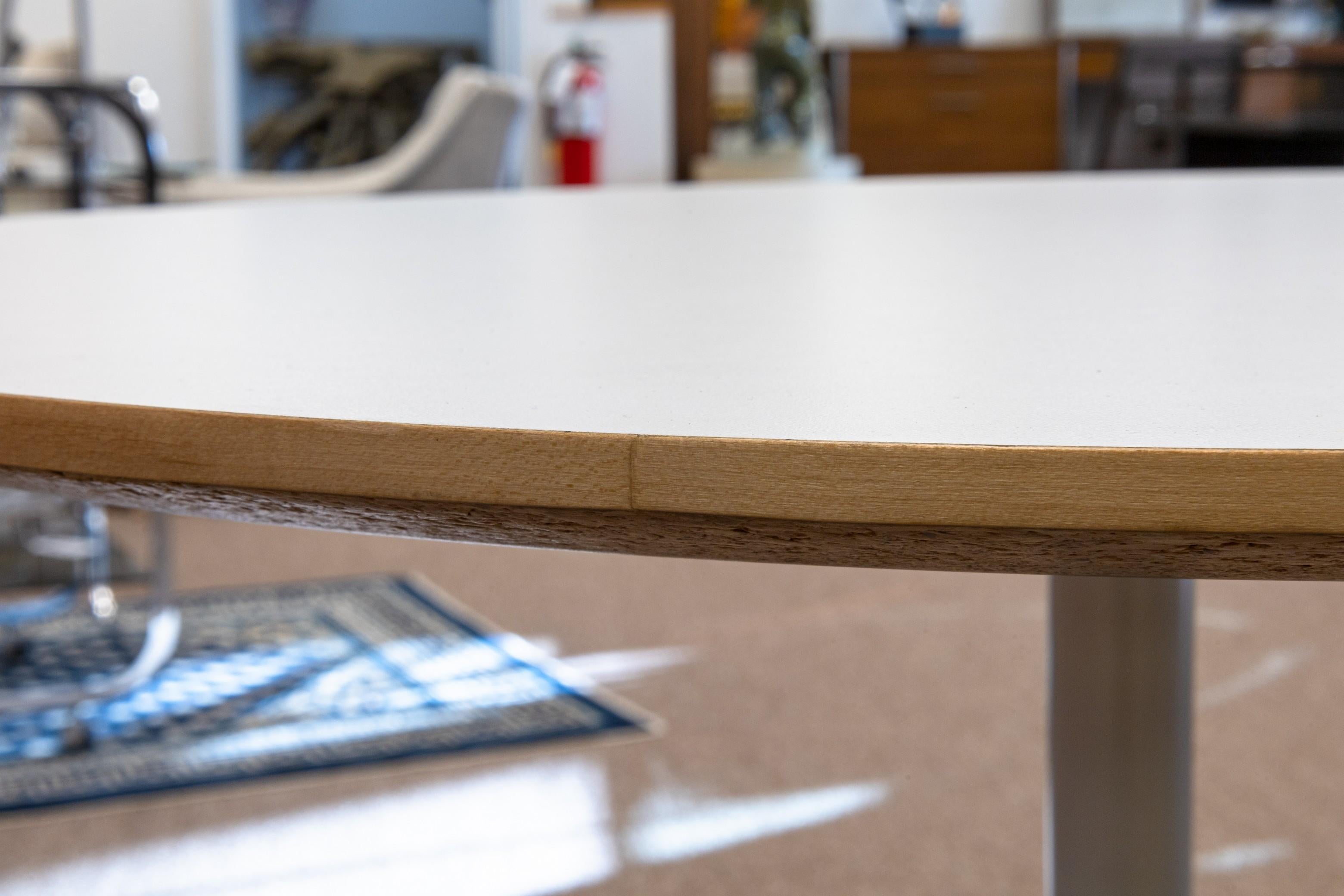 George Nelson Herman Miller Weiß Laminat Pedestal Dinette Mid Century Tisch im Zustand „Gut“ im Angebot in Keego Harbor, MI