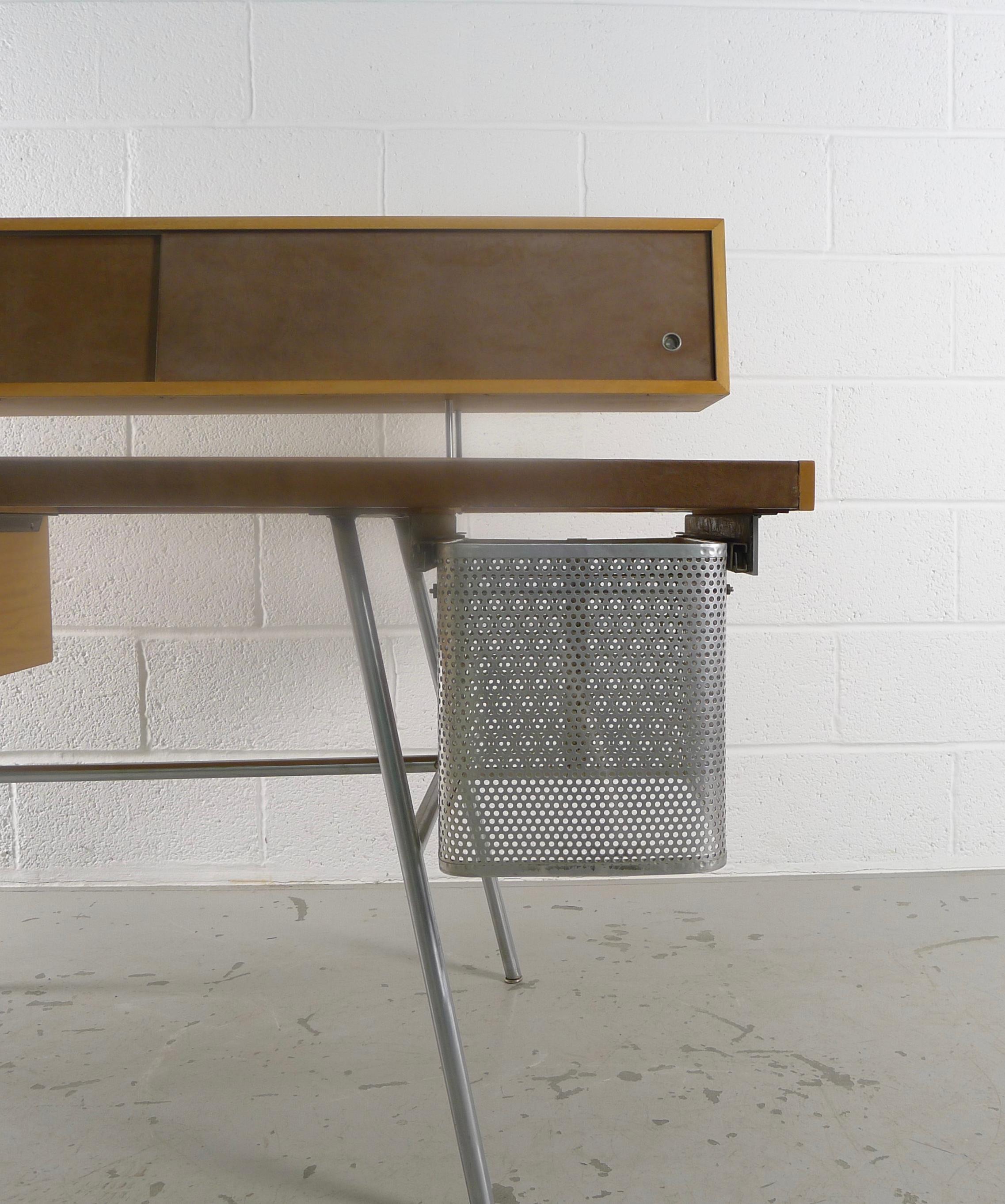 George Nelson Home Office Desk, Herman Miller, All Original with Label, 1948 In Good Condition In Wargrave, Berkshire