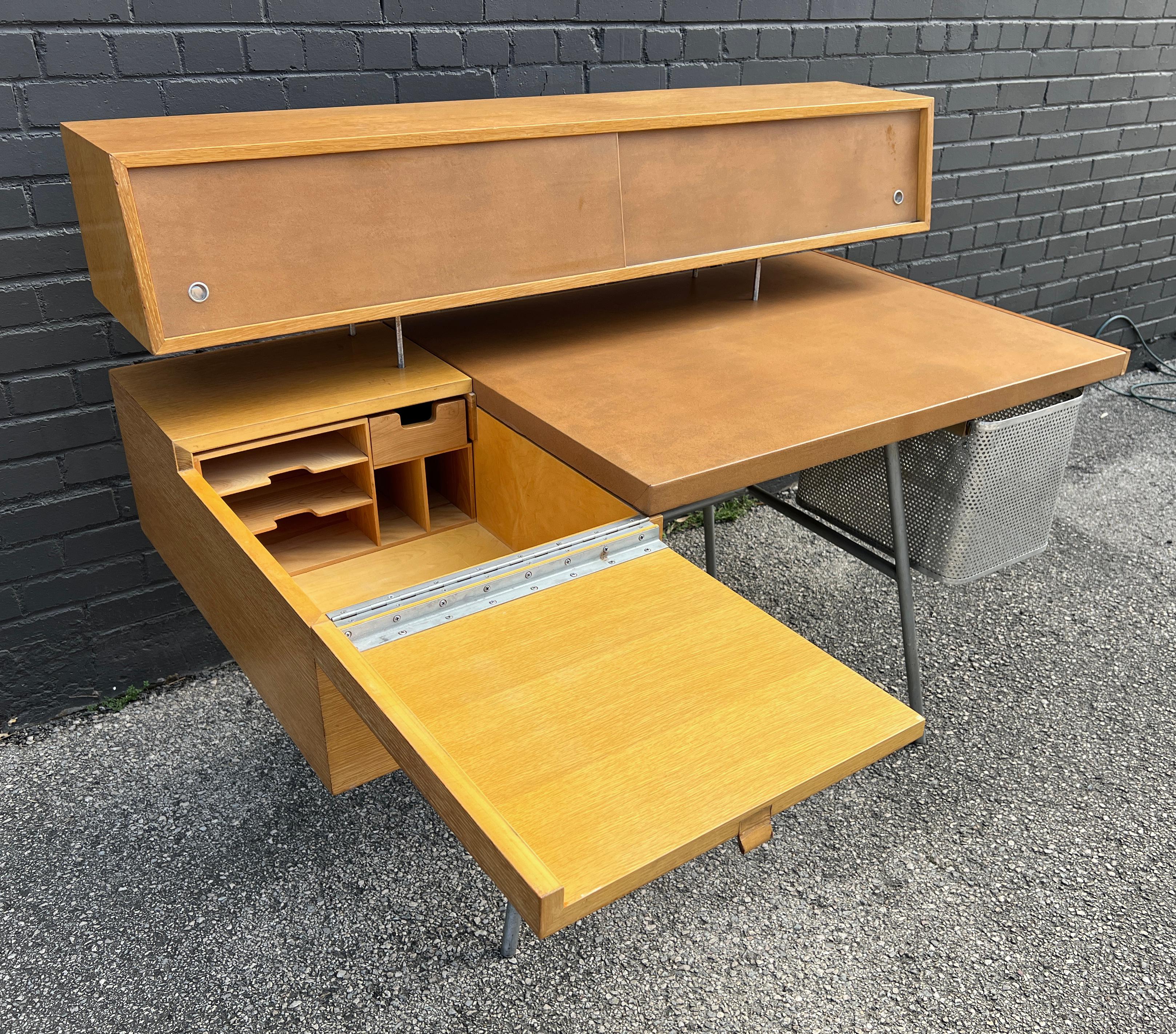 George Nelson Home Office Desk Model 4658 for Herman Miller  For Sale 3