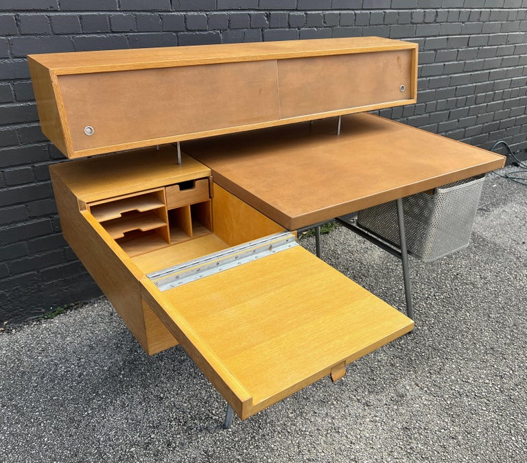 Nelson Home Office Desk Model 4658 for Herman Miller For Sale at