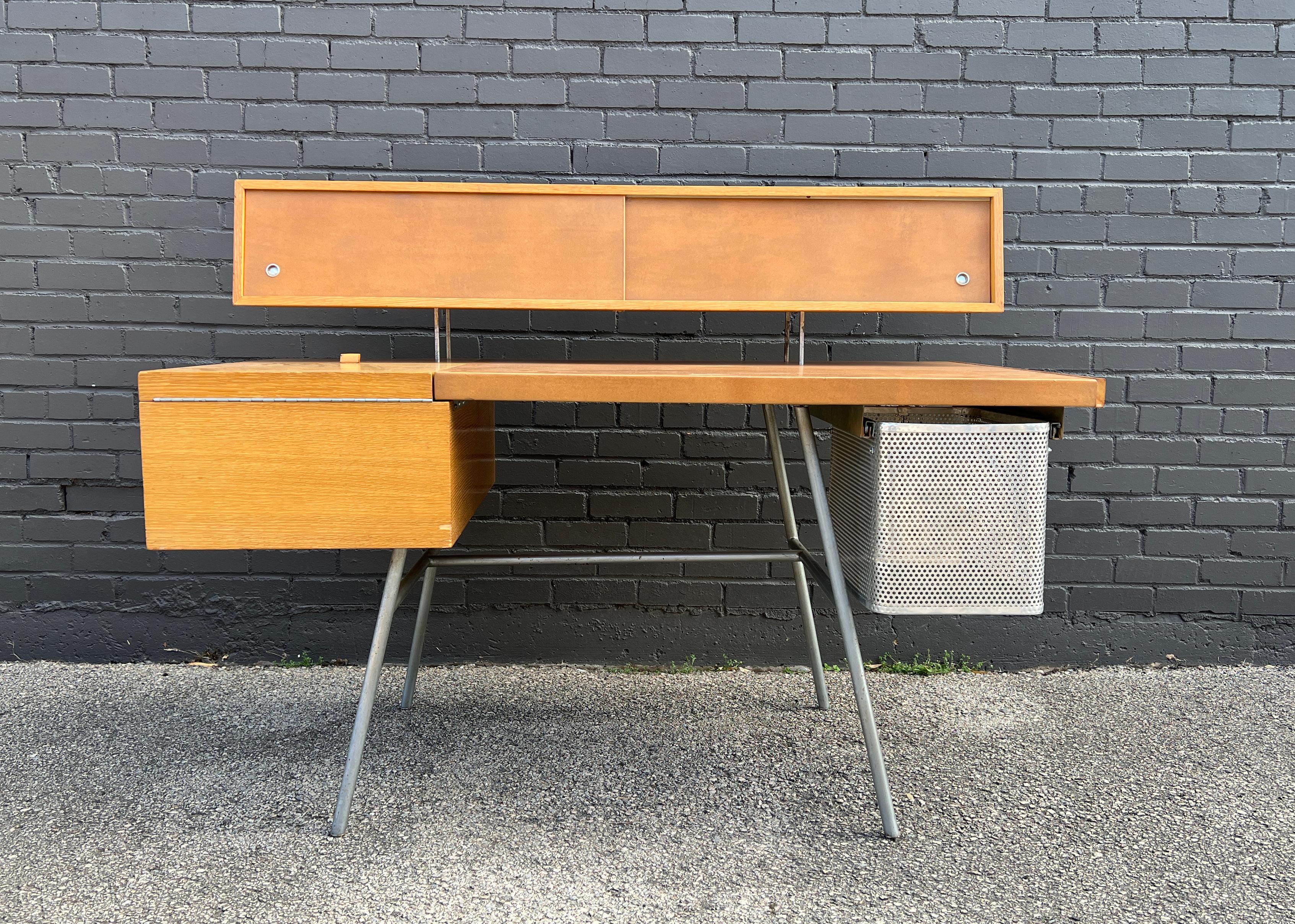 George Nelson Home Office Desk Model 4658 for Herman Miller  For Sale 8