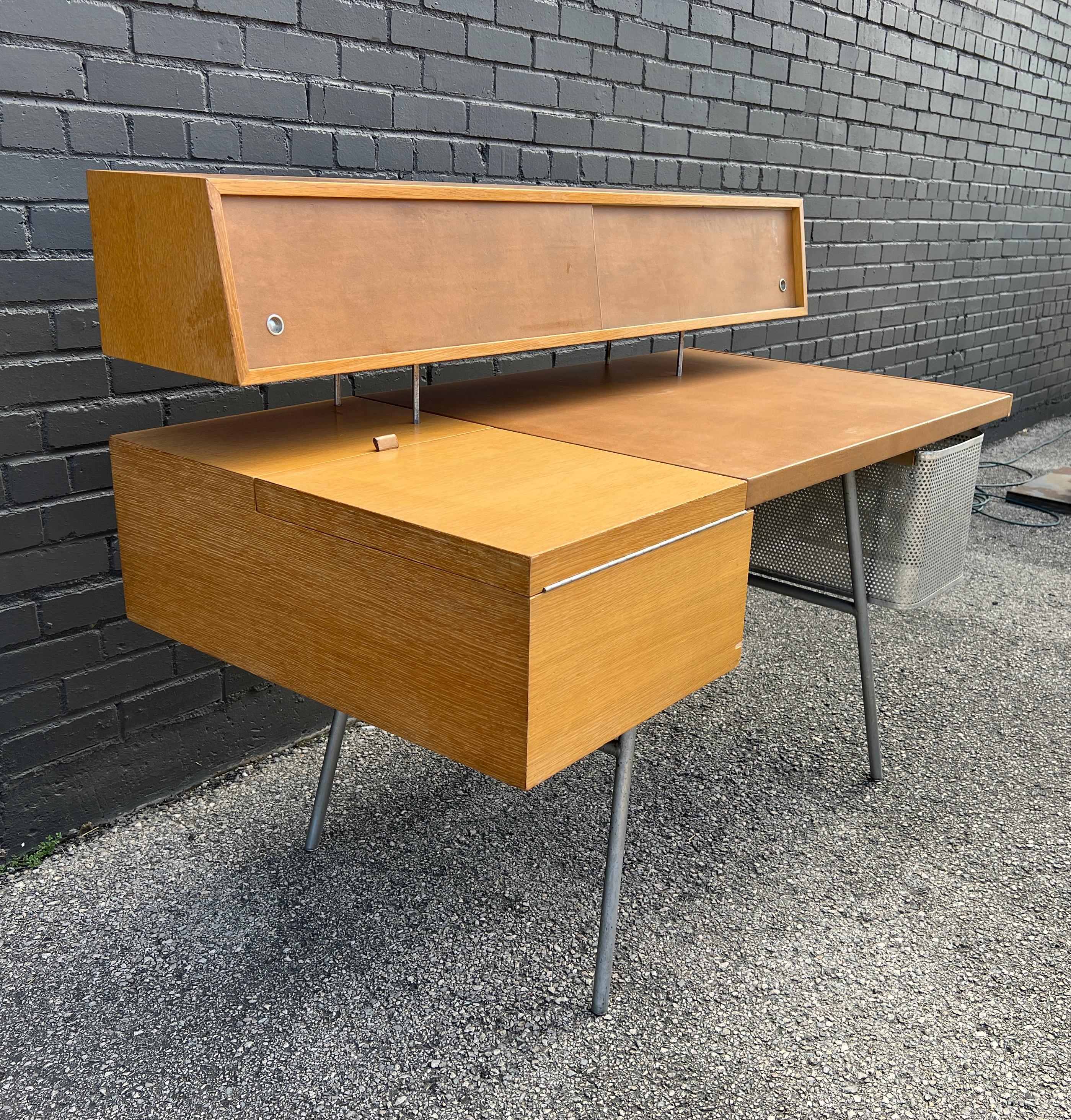 Home Office-Schreibtisch Modell 4658 von George Nelson für Herman Miller  (Moderne der Mitte des Jahrhunderts) im Angebot