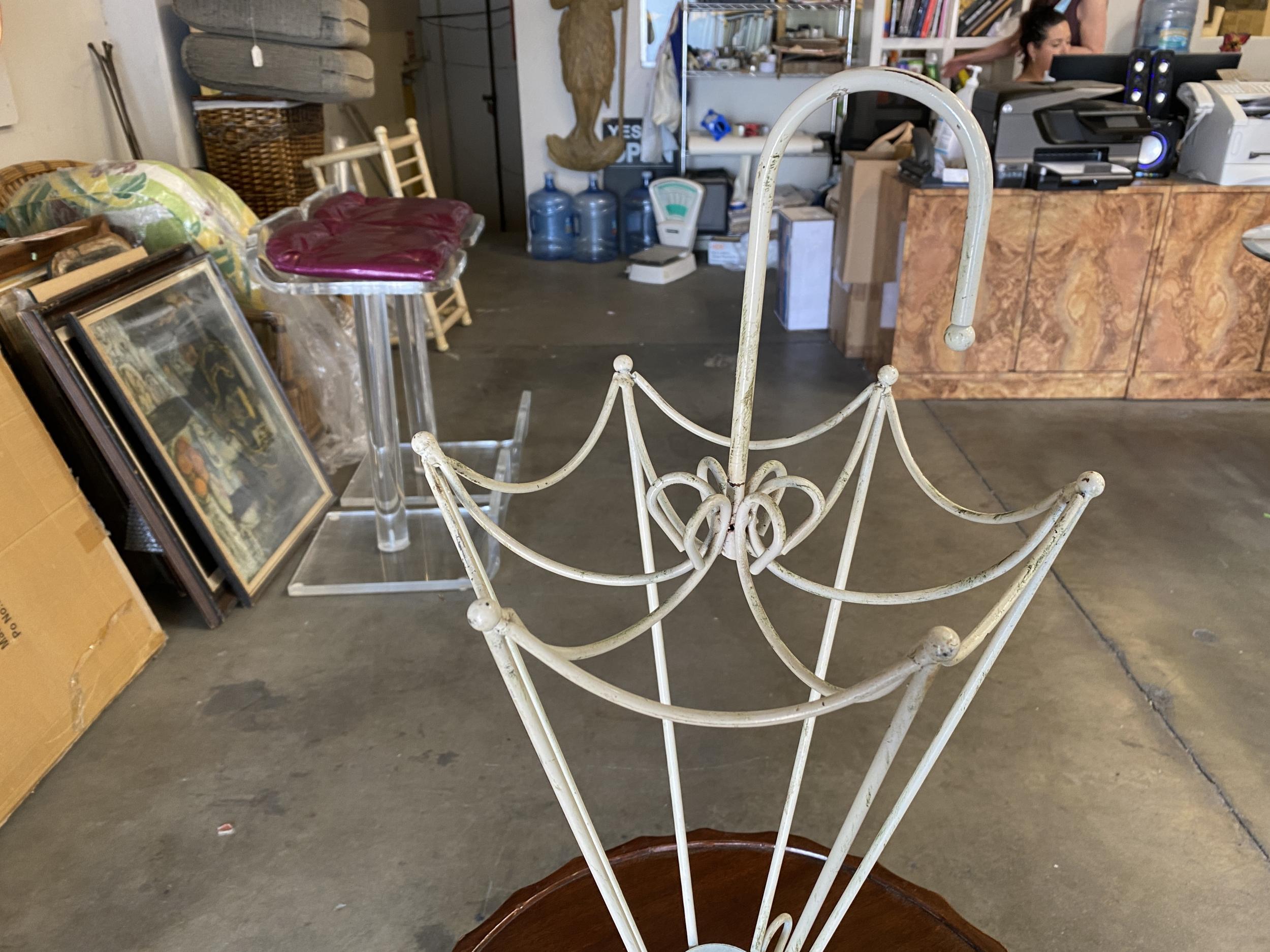 George Nelson Inspired Iron Wire Umbrella Stand In Excellent Condition For Sale In Van Nuys, CA