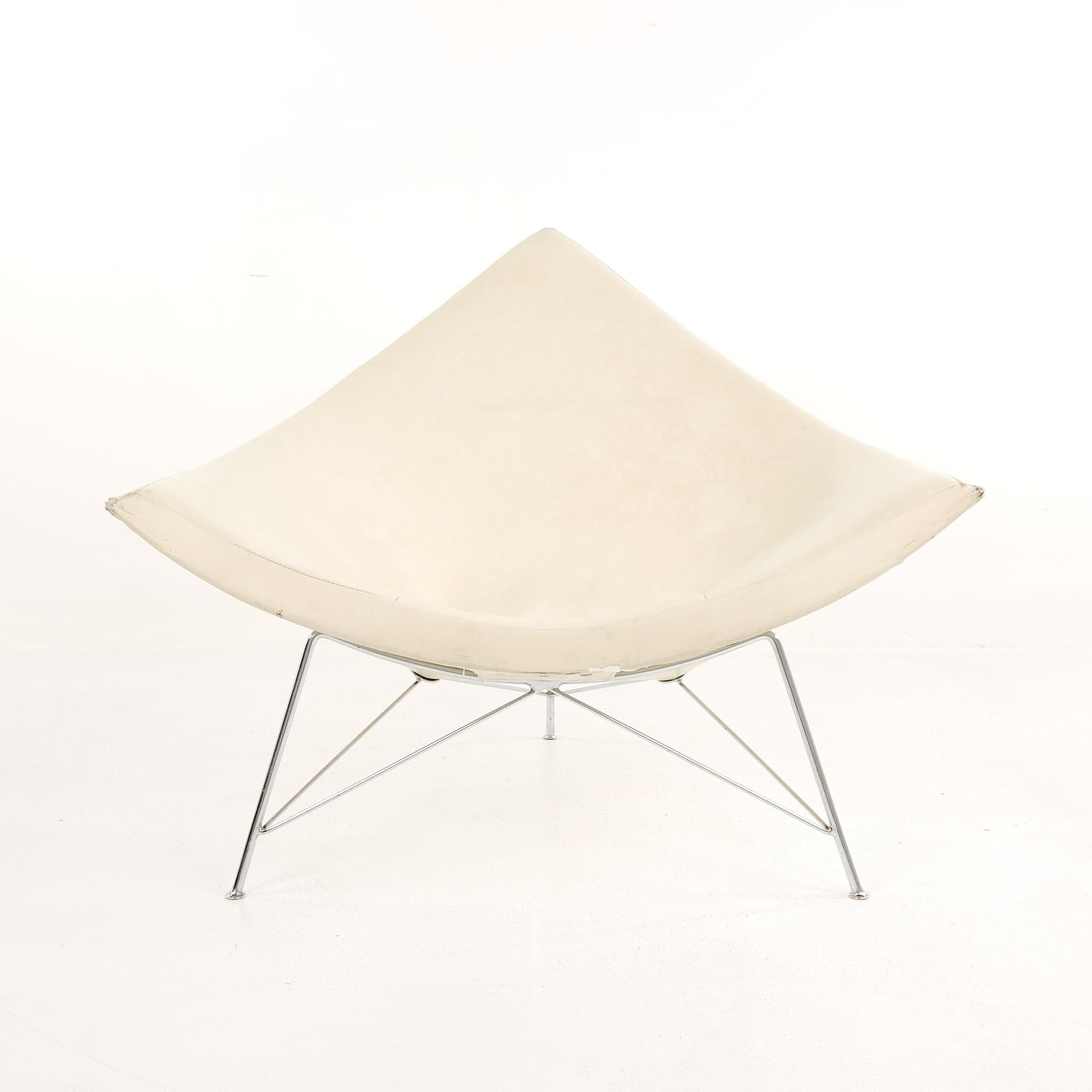 George Nelson mid century coconut chair

The chair measures: 41 wide x 32 deep x 32 high, with a seat height of 14 inches and arm height of 20 inches

Ready for new upholstery. This service is available for an additional fee. 

All pieces of