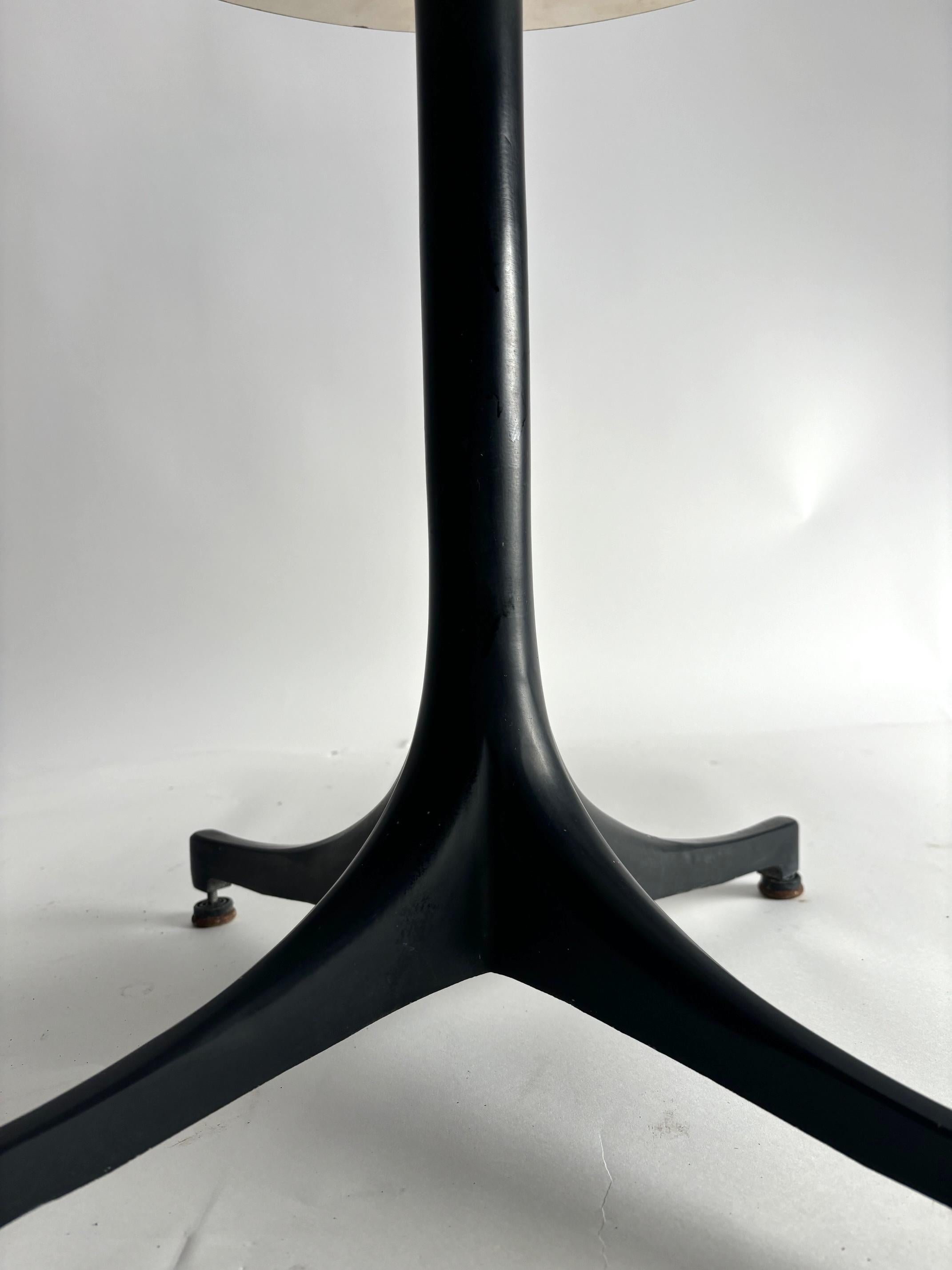 Américain George Nelson Pedestal Side Table for Herman Miller en vente