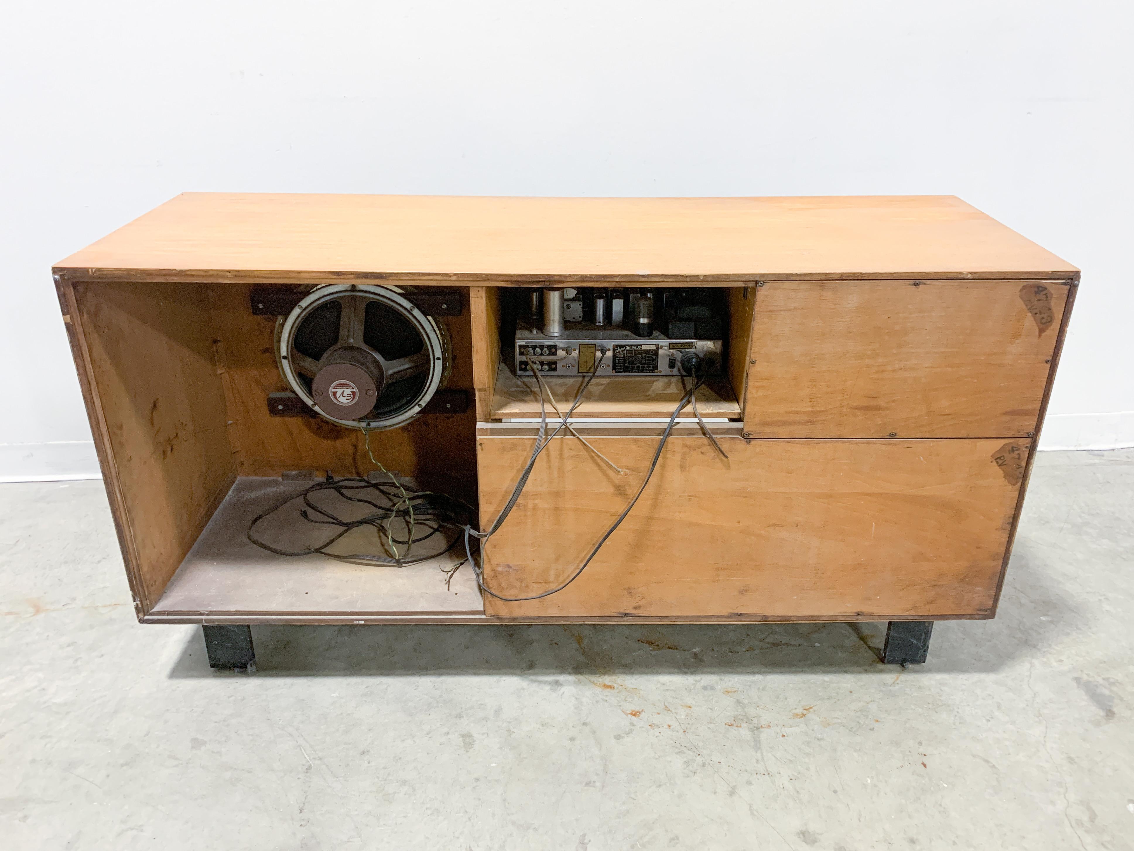 George Nelson Record Player & Radio cabinet 2
