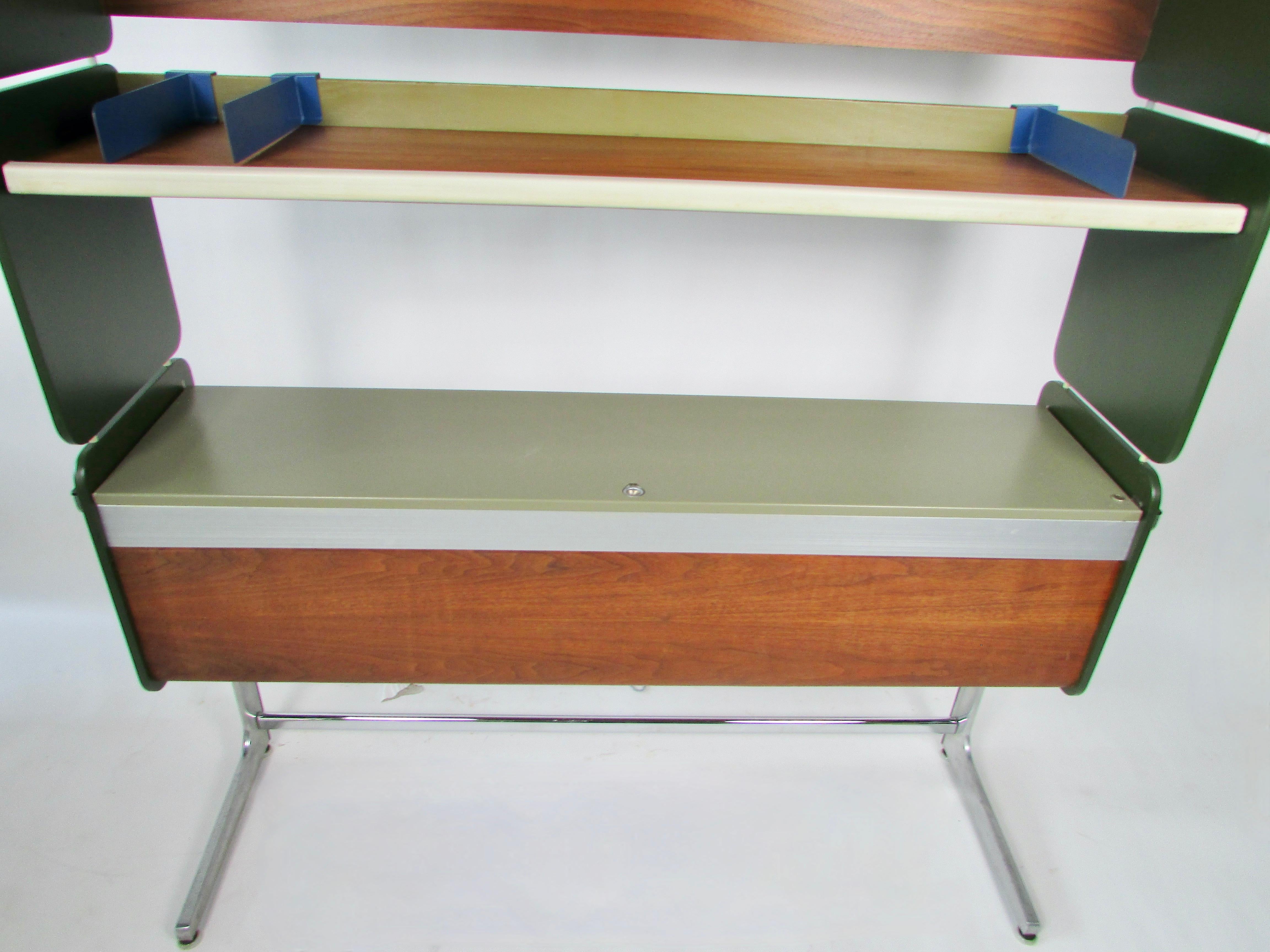 Lacquered George Nelson Robert Prost Herman Miller Action Office storage shelving unit AO1