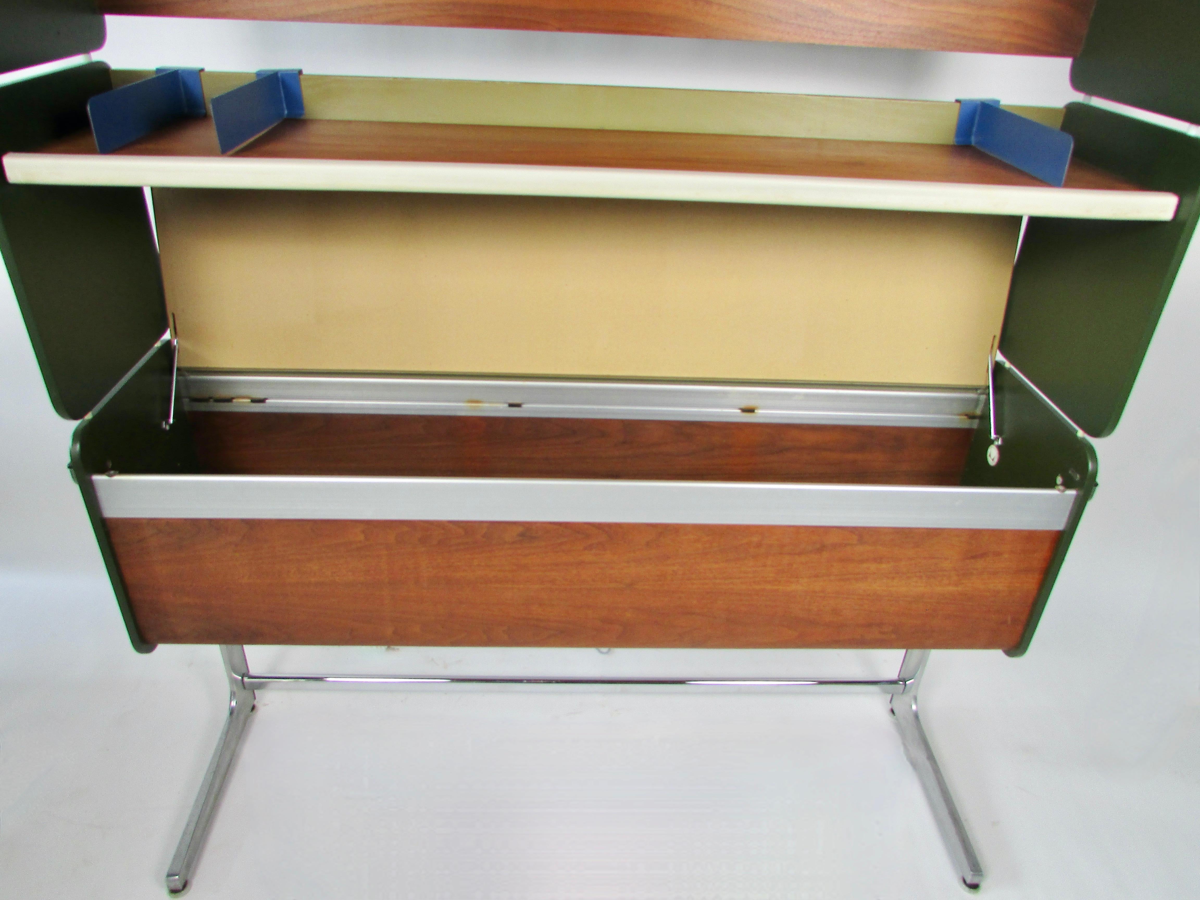 Mid-20th Century George Nelson Robert Prost Herman Miller Action Office storage shelving unit AO1