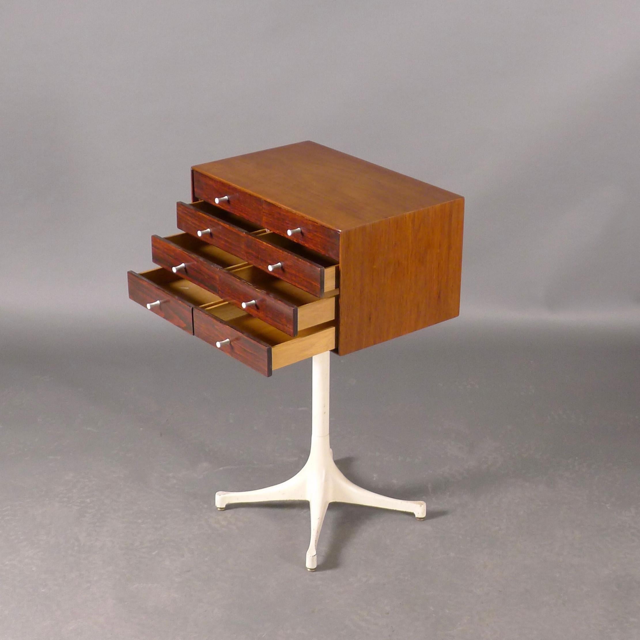 Milieu du XXe siècle George Nelson, boîte à bijoux en bois de rose, années 1950 en vente