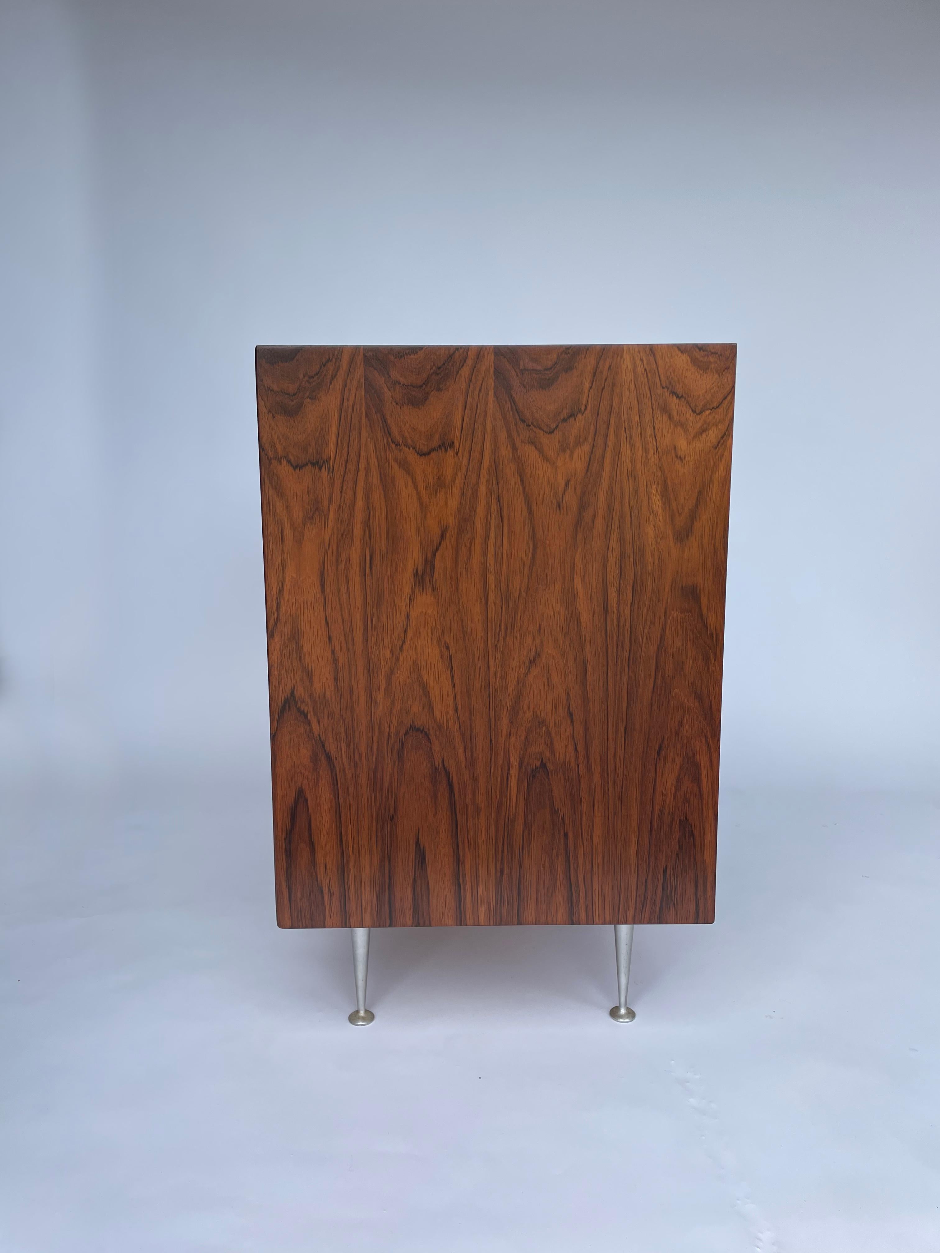 Milieu du XXe siècle George Nelson Rosewood Thin Edge 4 tiroirs Dresser by Herman Miller #2 en vente
