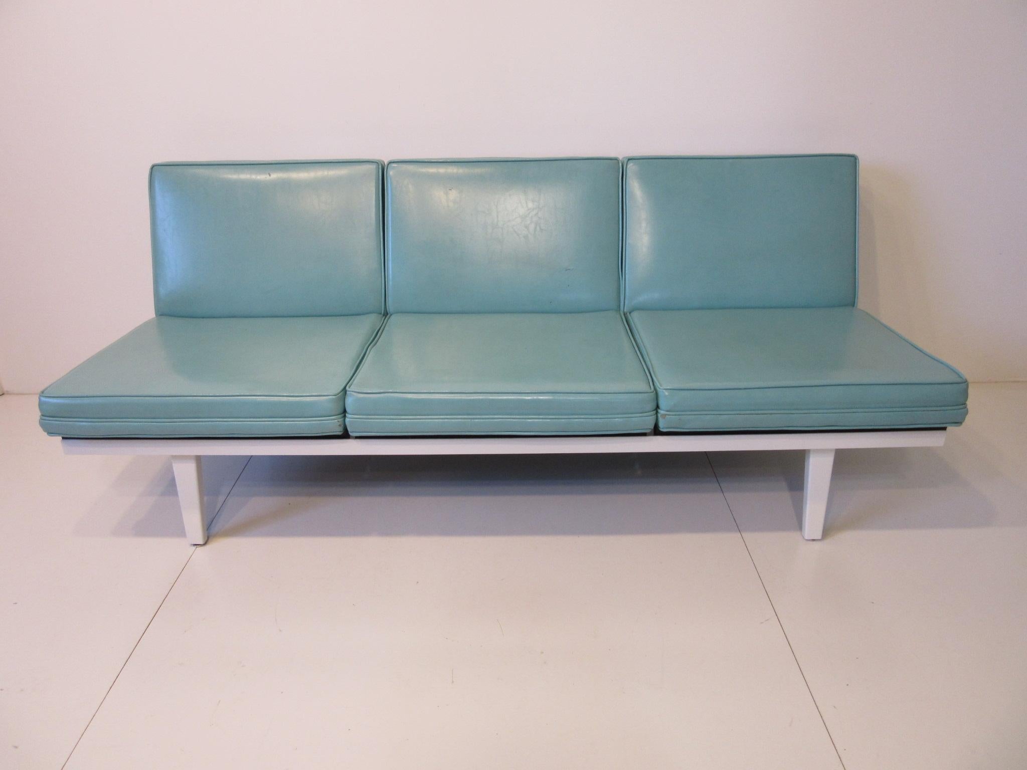 George Nelson Steel Frame Sofa for Herman Miller In Good Condition In Cincinnati, OH