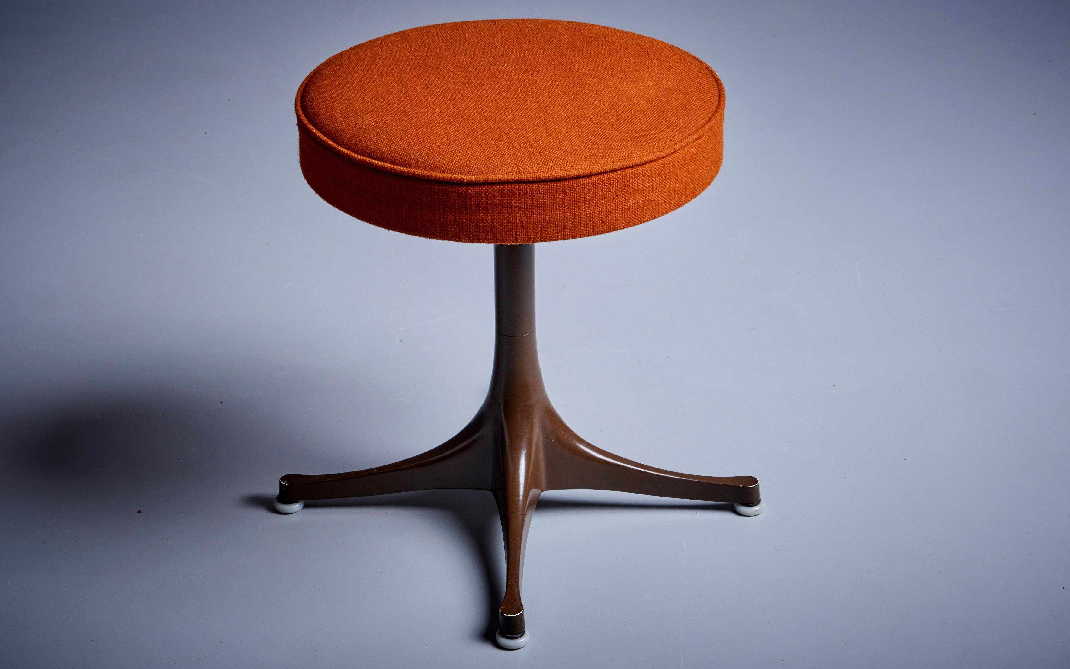 George Nelson Stool for Herman Miller, USA, 1960s In Good Condition For Sale In Berlin, DE