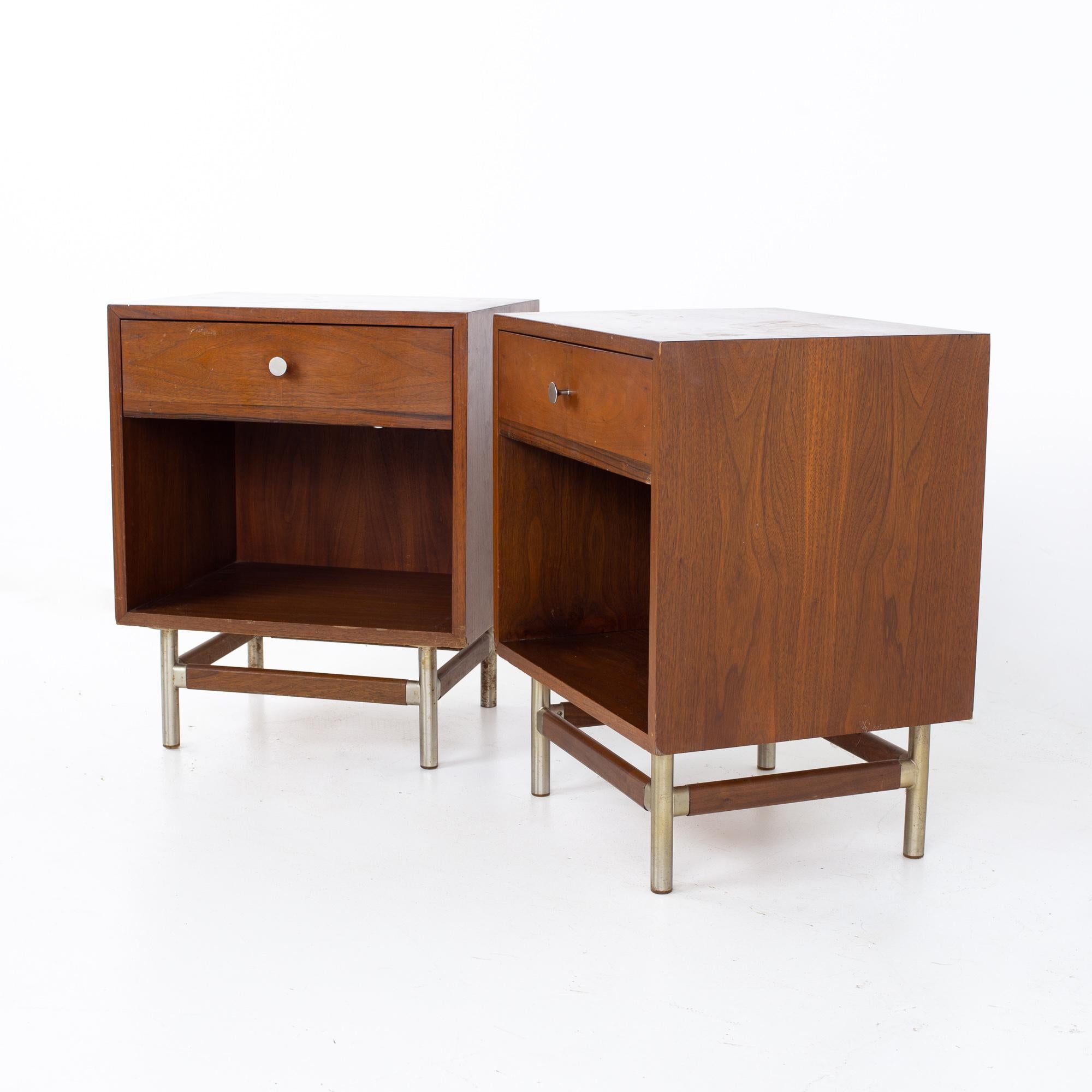 George Nelson style Kroehler signature line mid century walnut, rosewood, and metal nightstands, a pair
Each nightstand measures: 20 wide x 16 deep x 24.75 inches high

All pieces of furniture can be had in what we call restored vintage