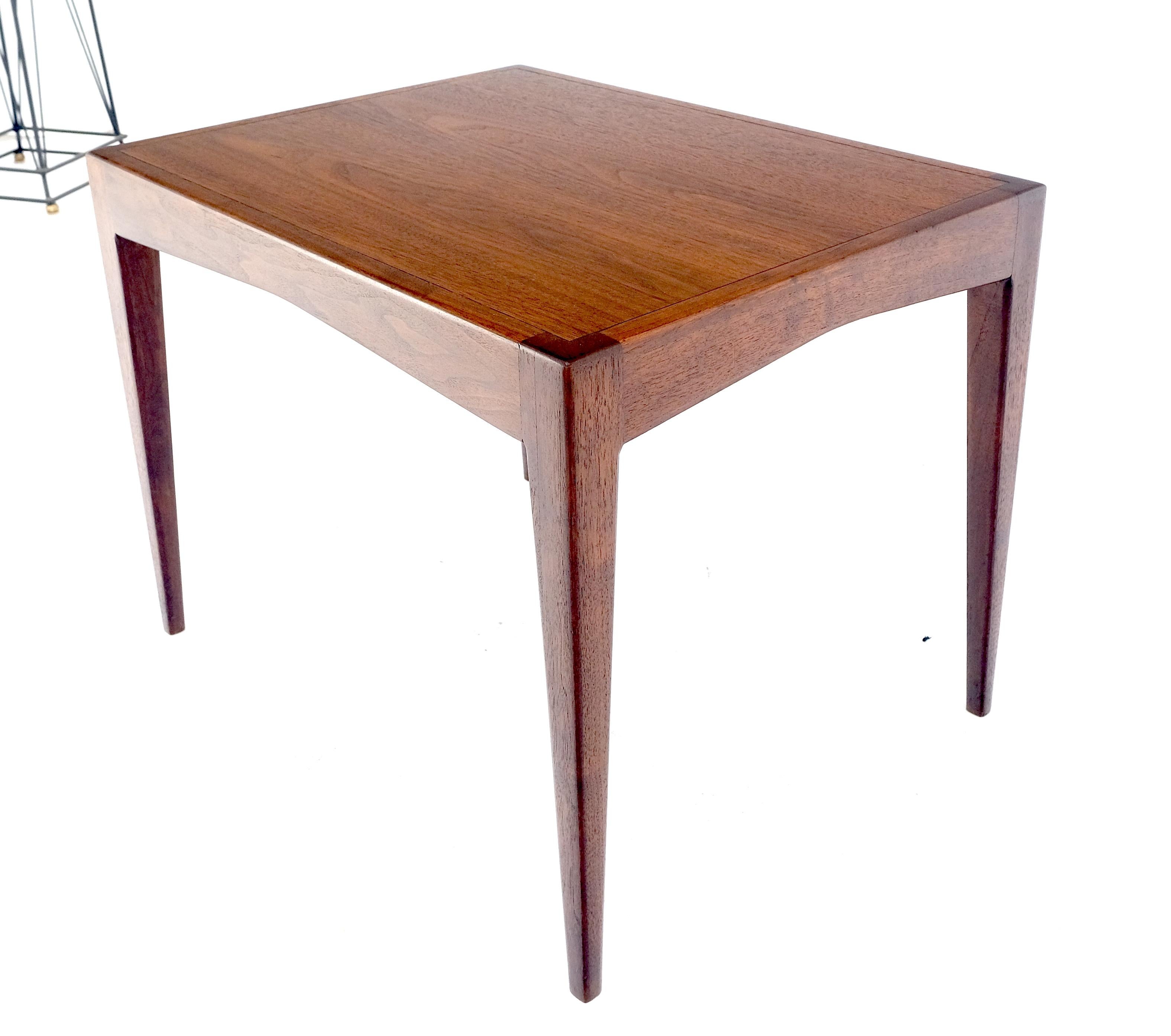 George Nelson Style Mid Century Modern Walnut Side End Table on Tapered Leg MINT In Good Condition For Sale In Rockaway, NJ