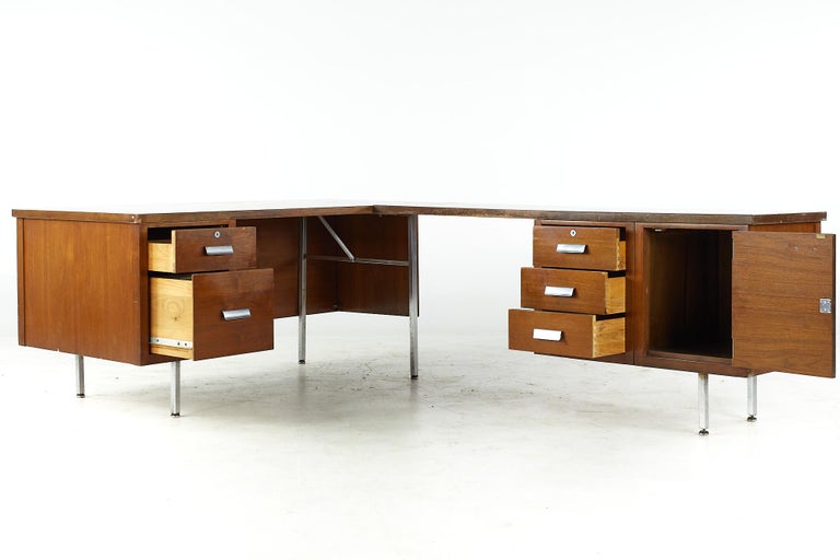 Nelson Style Midcentury Walnut Formica and Cane L Desk For Sale