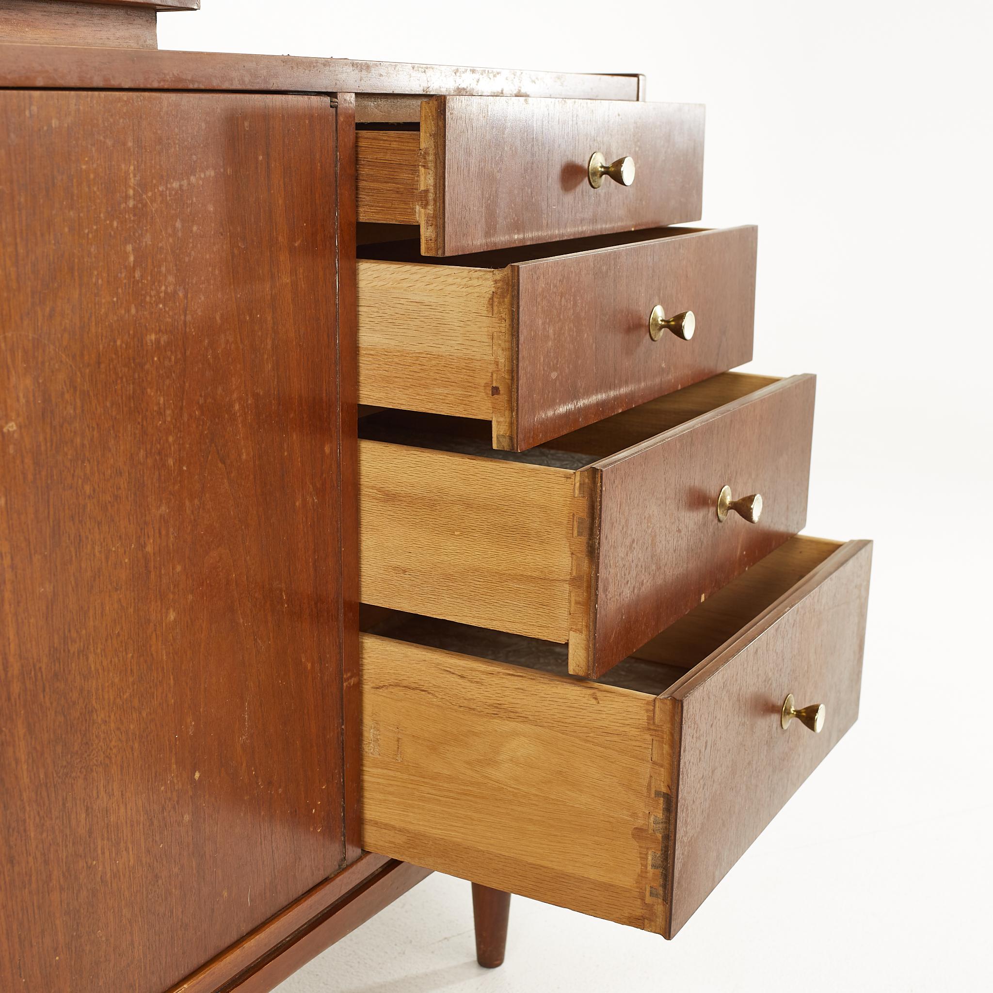 George Nelson Style Morganton Mid-Century Walnut Buffet and Hutch 2