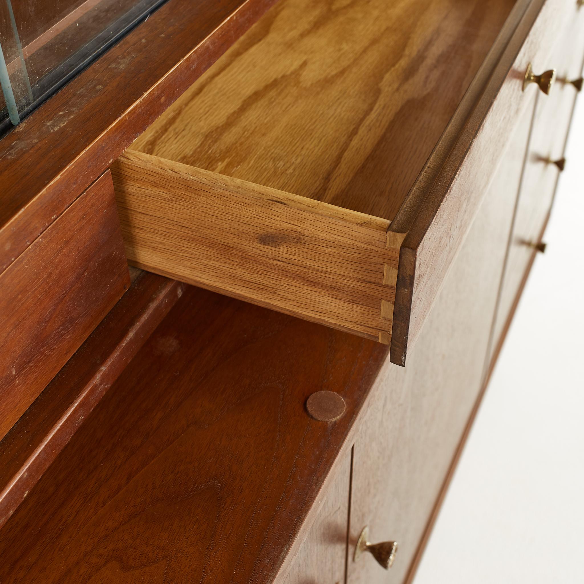 George Nelson Style Morganton Mid-Century Walnut Buffet and Hutch 5