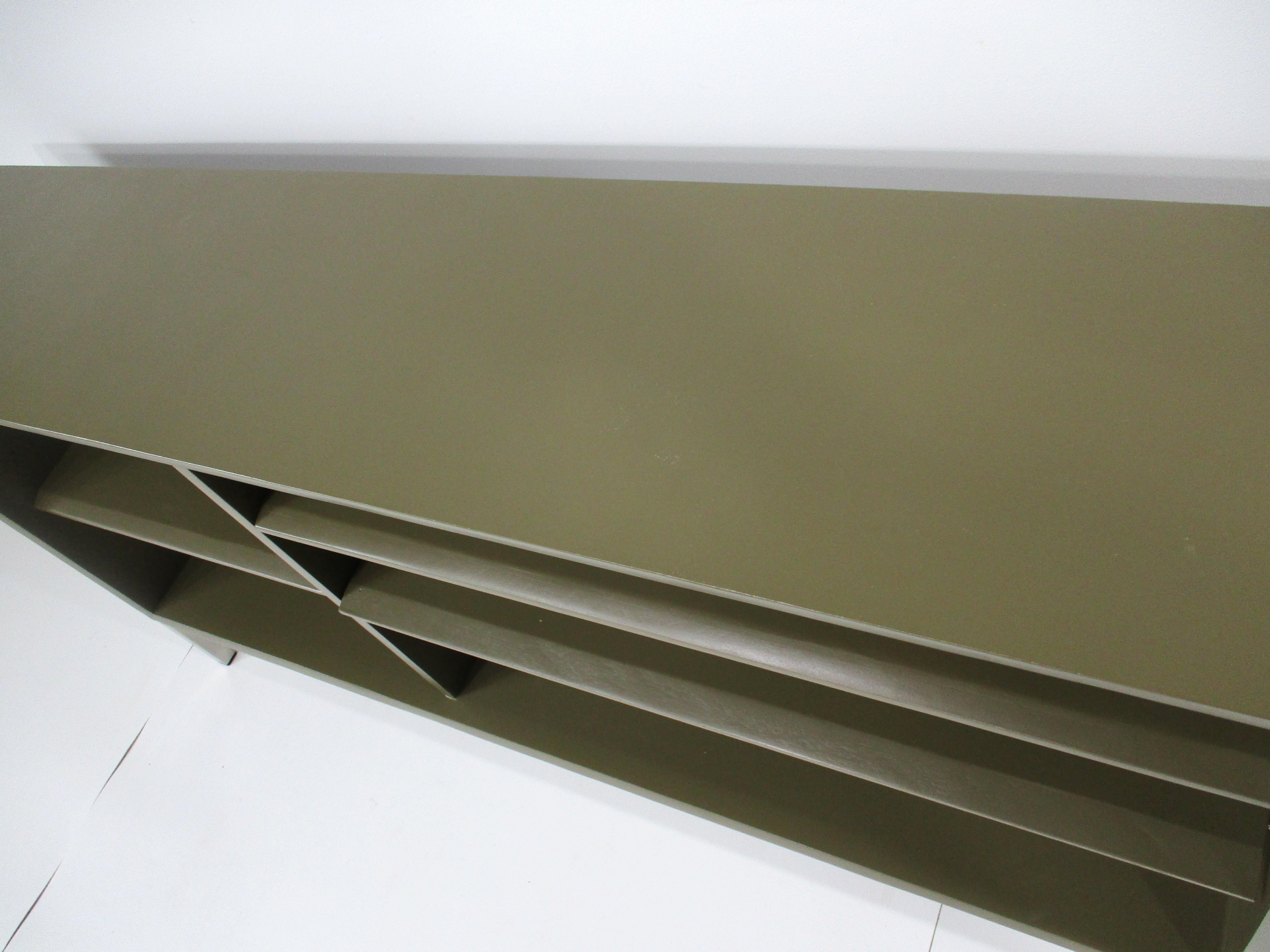 George Nelson Styled Mid Century Bookcase Acero inoxidable en venta