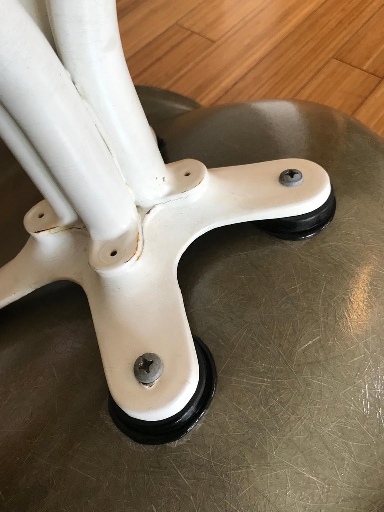 Nelson 'Swag Leg' Chair, Herman Miller For Sale at 1stdibs