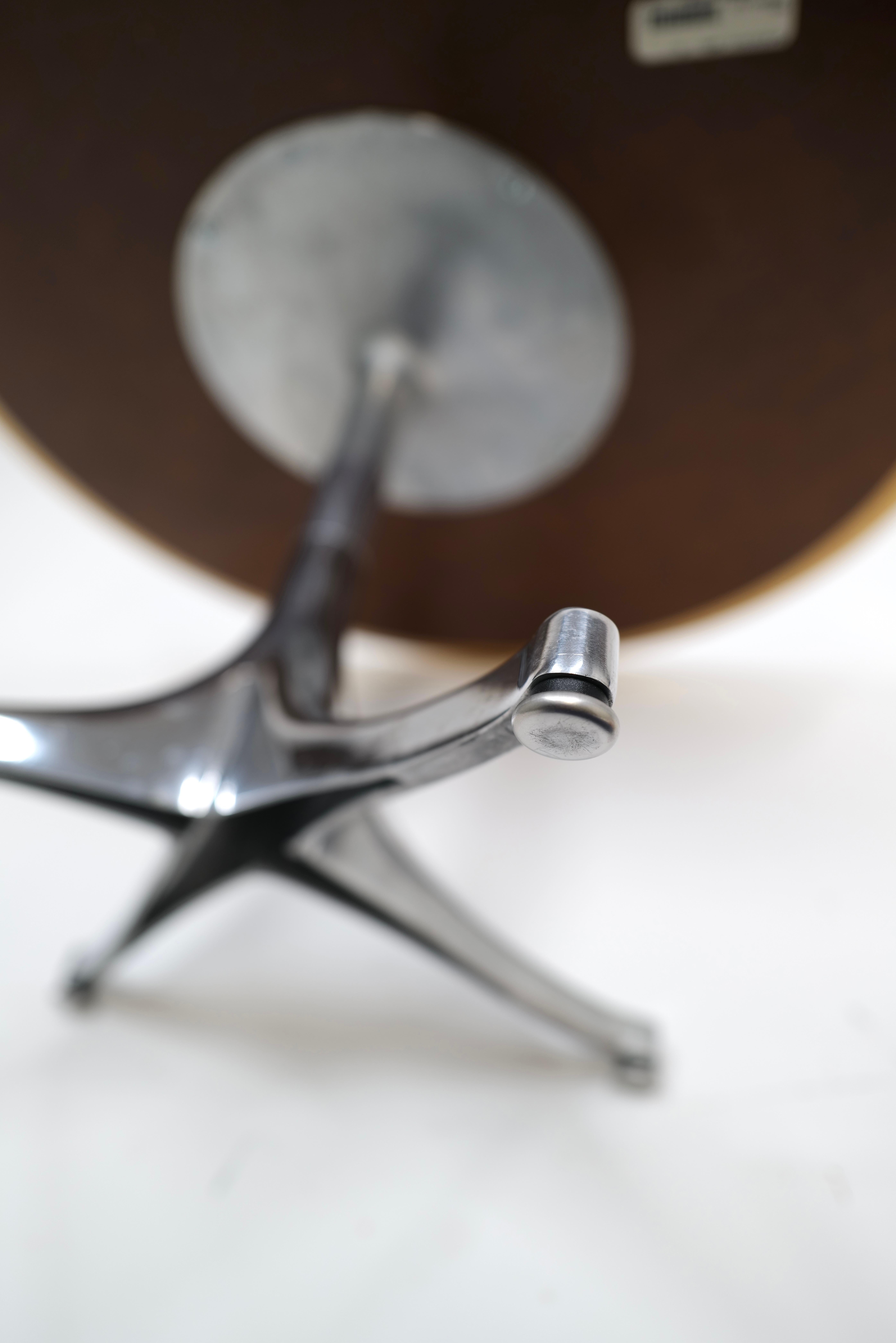 Cocktailtisch mit Swag-Beinen von George Nelson für Herman Miller (21. Jahrhundert und zeitgenössisch) im Angebot