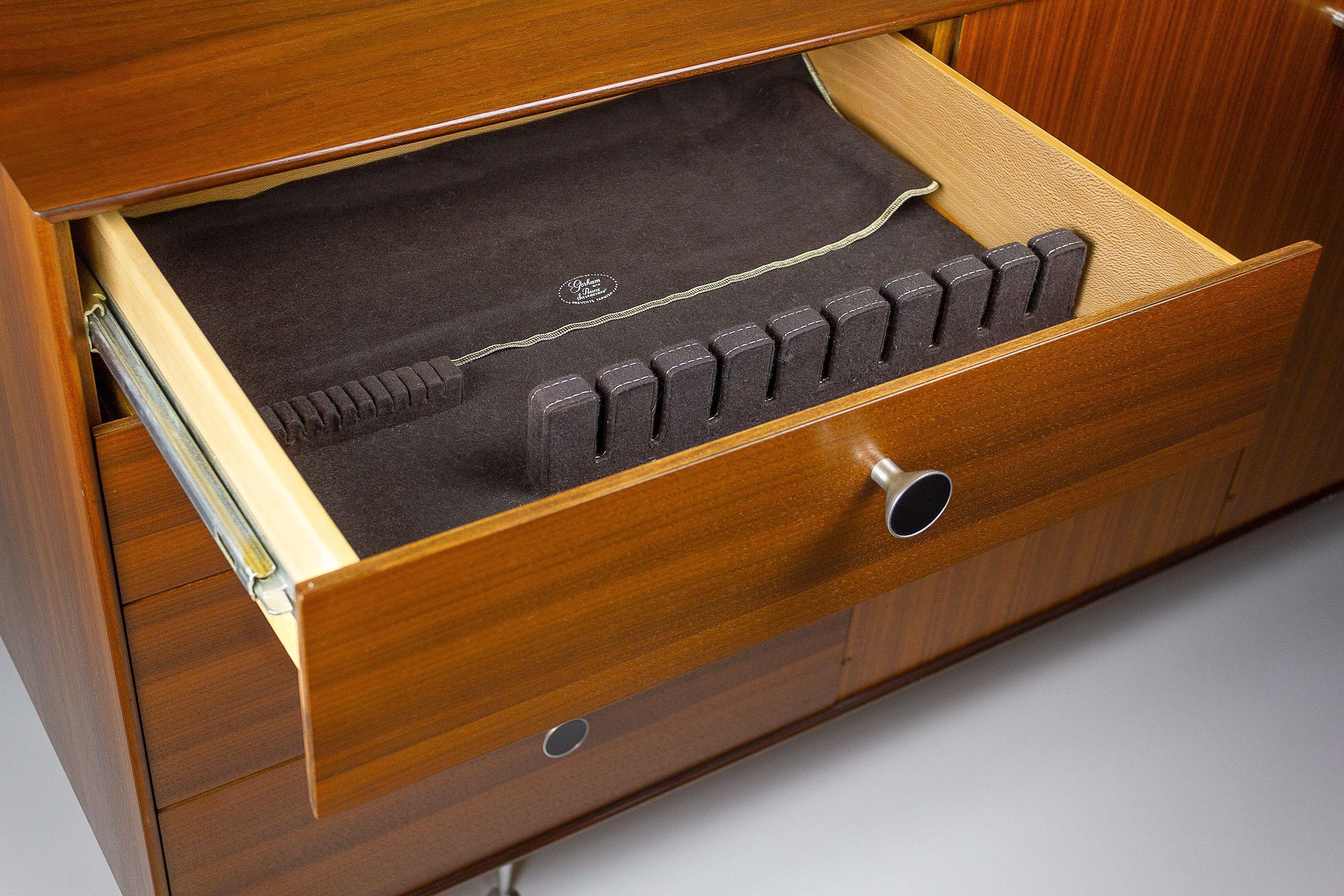 George Nelson Thin Edge Server in Walnut for Herman Miller, 1950s In Good Condition In Dallas, TX