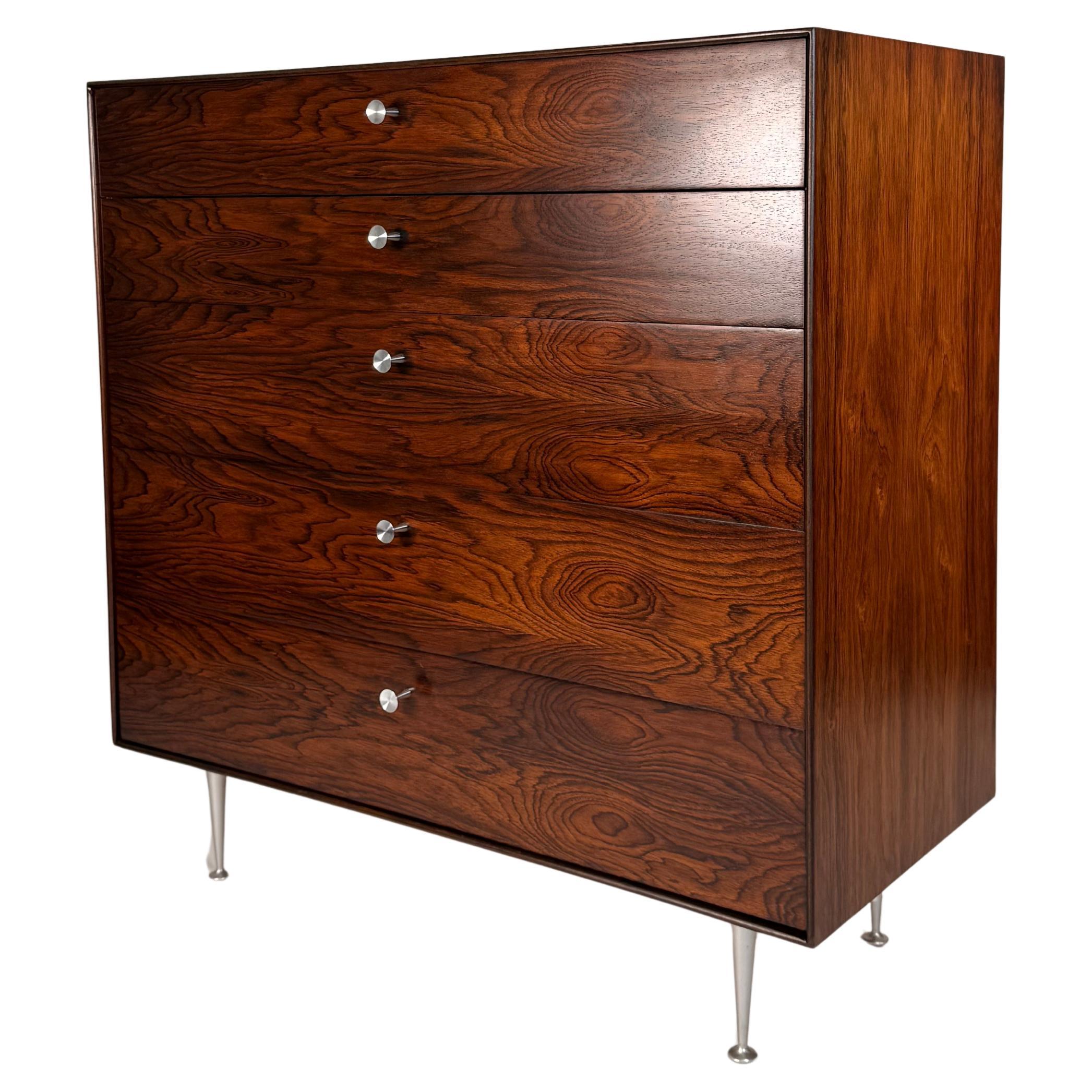 Cómoda alta George Nelson de borde fino en palisandro de Herman Miller en venta