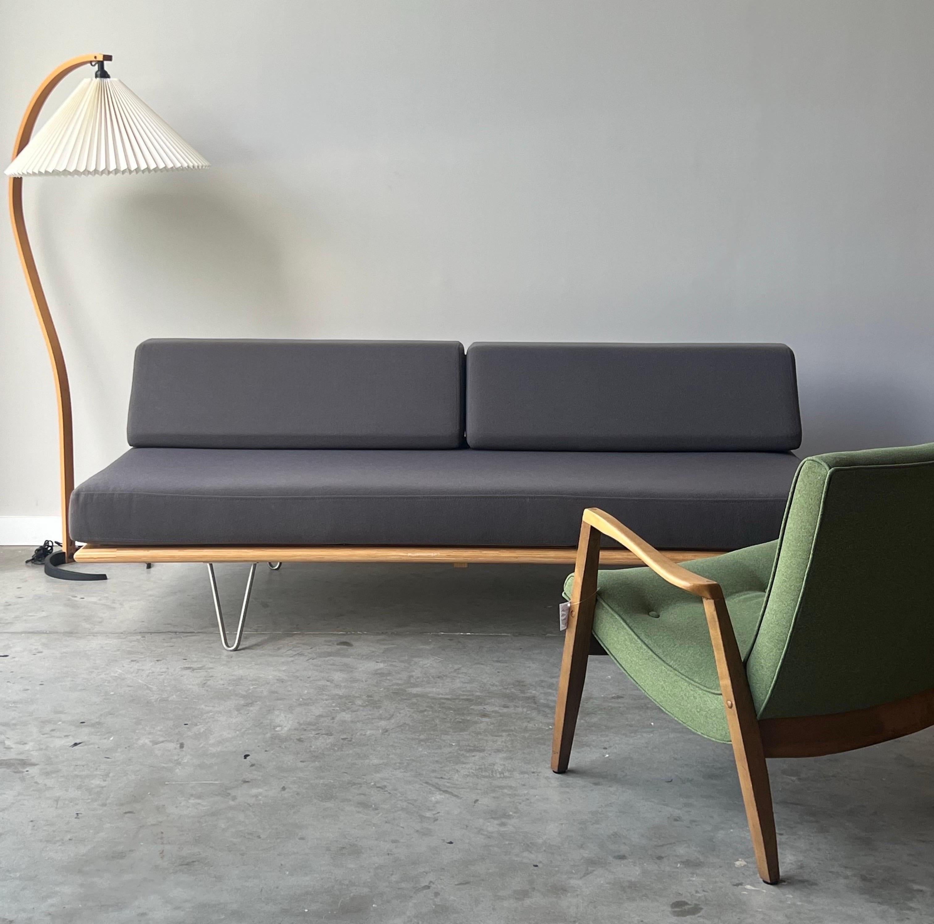George Nelson V-Leg Daybed Sofa by Modernica 4