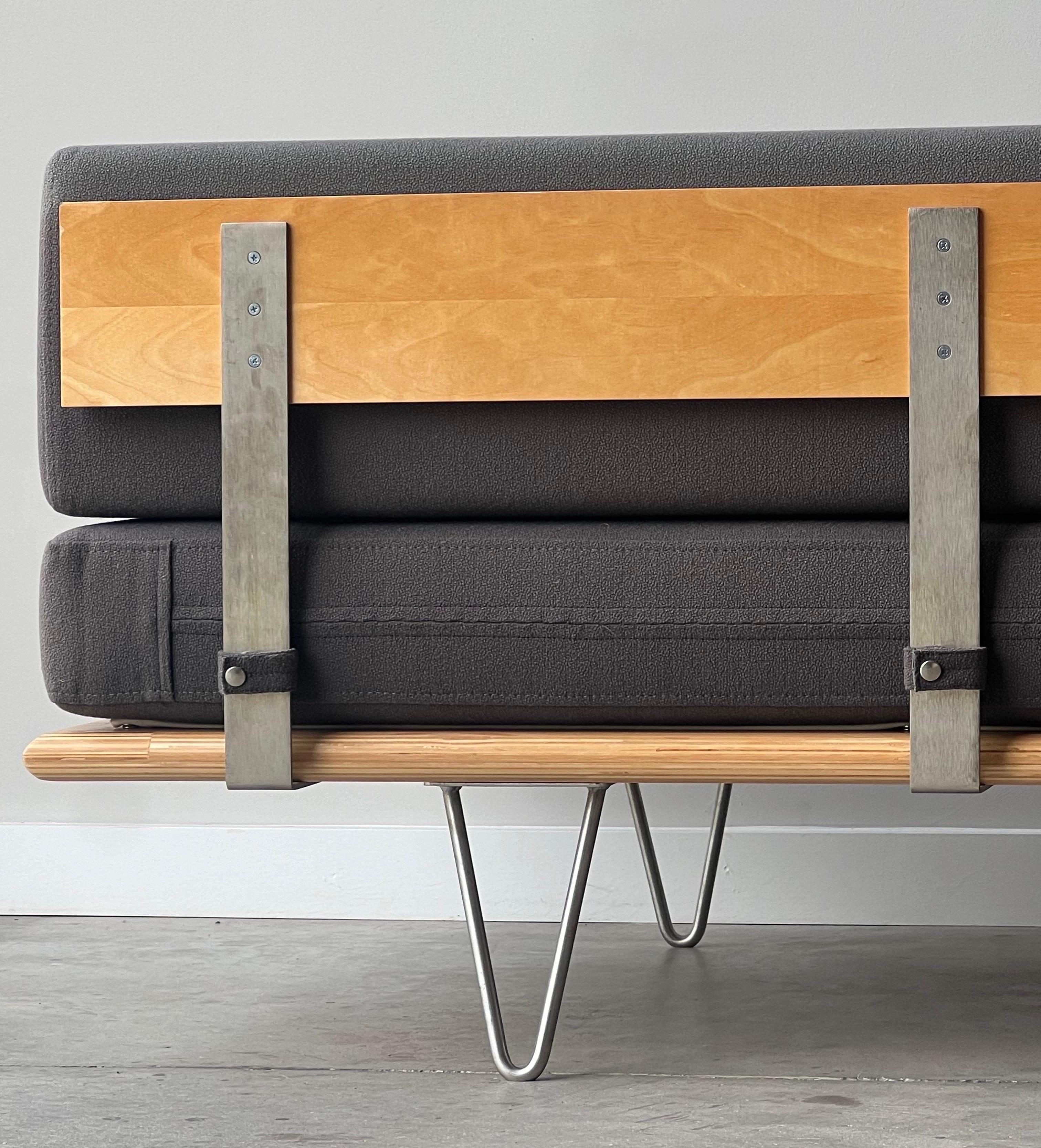George Nelson V-Leg Daybed Sofa by Modernica 1