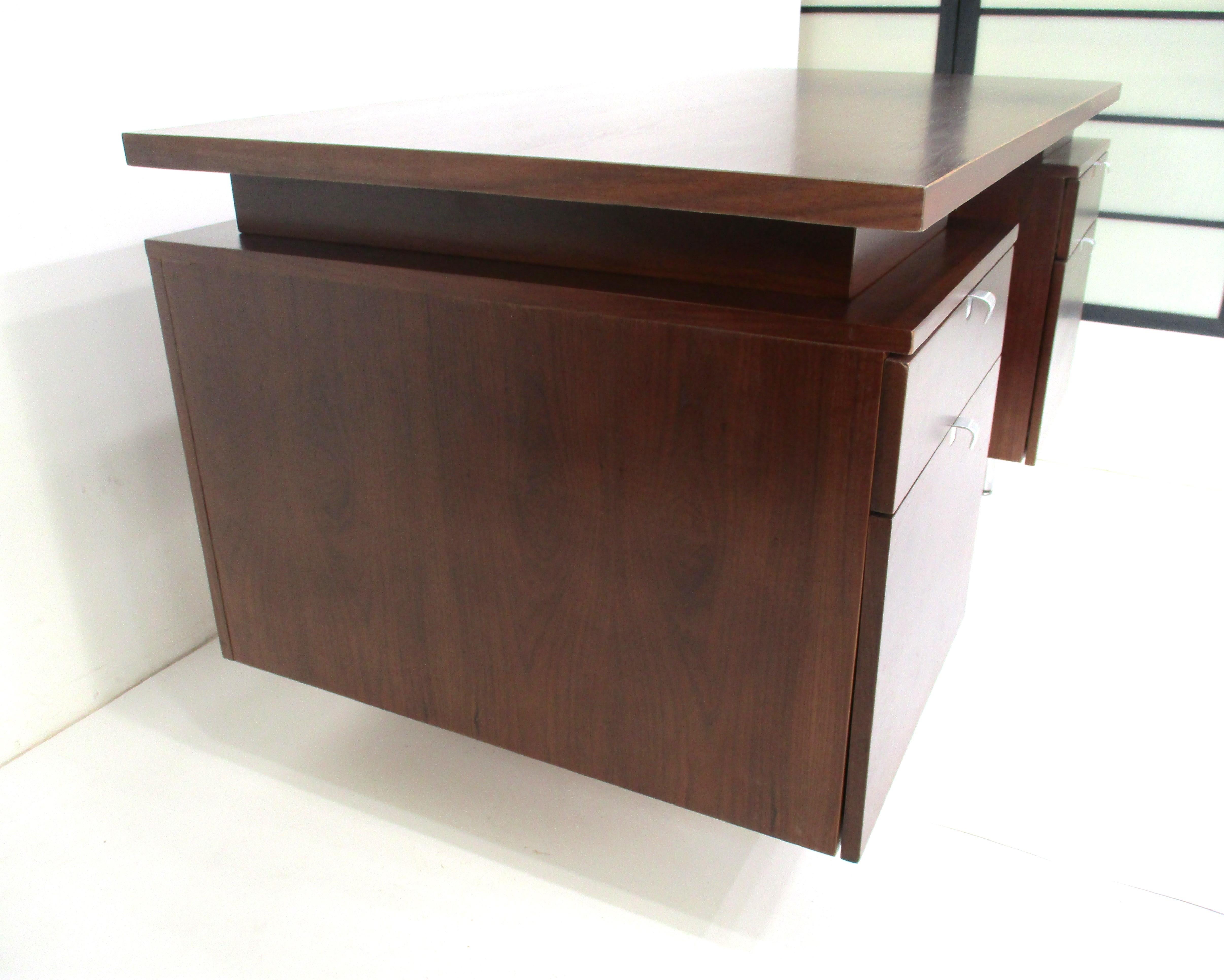 George Nelson Walnut Executive Desk by Herman Miller   3