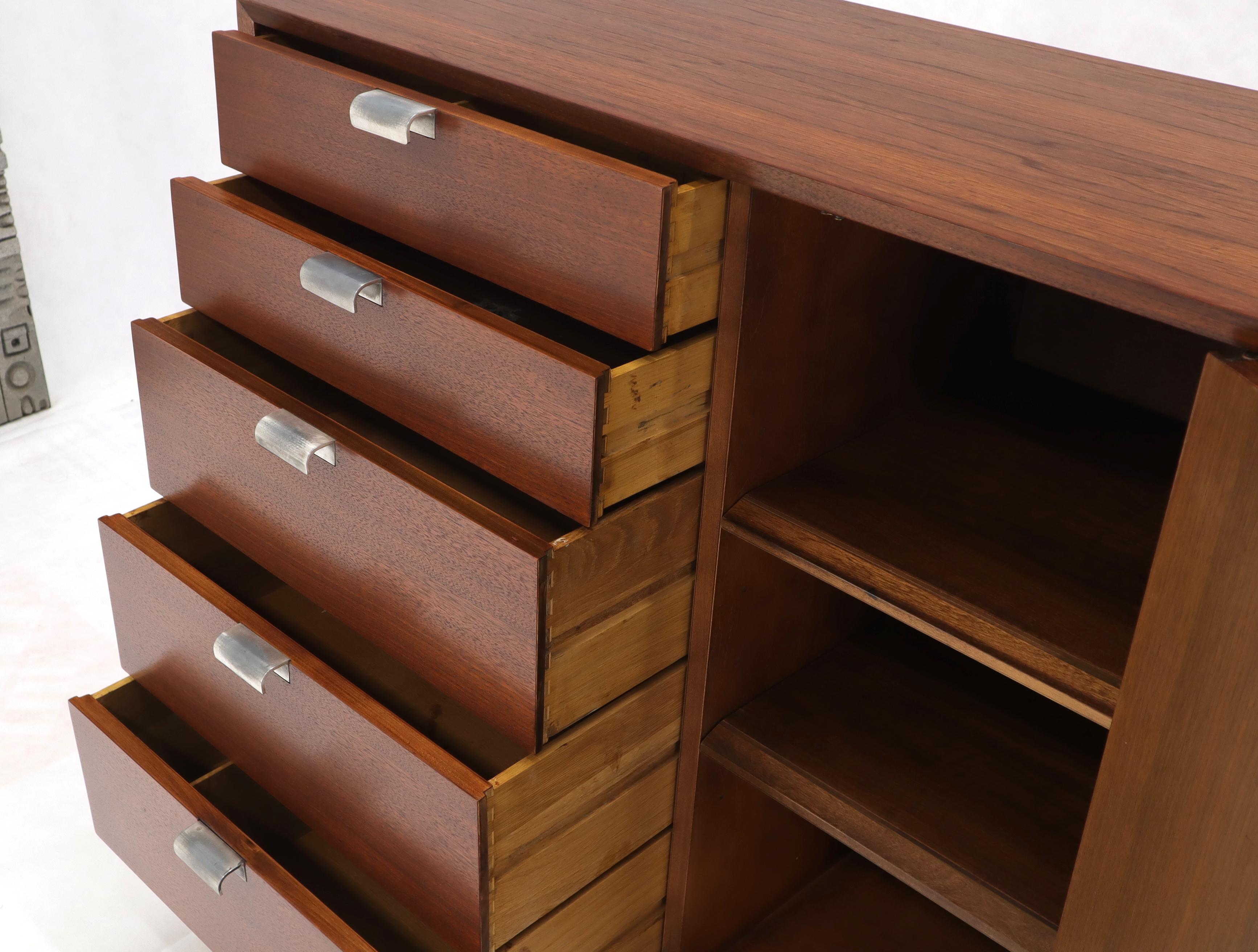 Mid-Century Modern Nussbaum George Nelson für Herman Miller Storage fünf Schubladen Schrank Kommode Gentleman's hohe Brust.