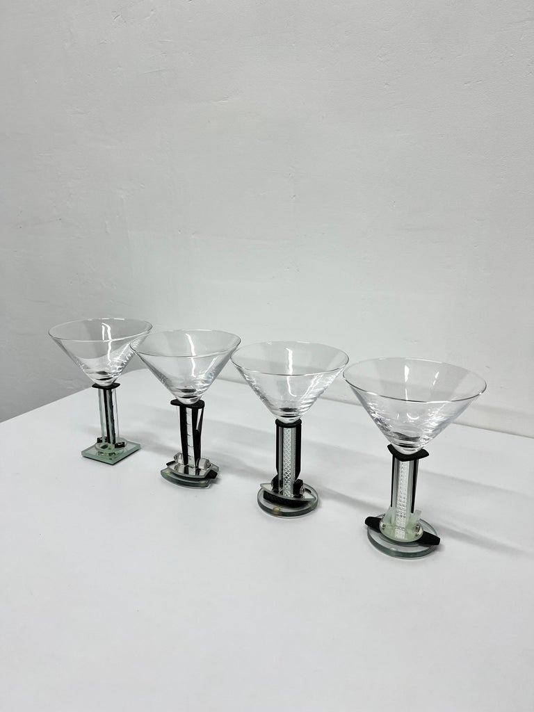 https://a.1stdibscdn.com/george-ponzini-postmodern-deco-revival-martini-glasses-set-of-four-for-sale-picture-2/f_53922/1639259107842/mobilejpegupload_5886690E4A7E49EC9E543A82151EAADC_master.jpg?width=768