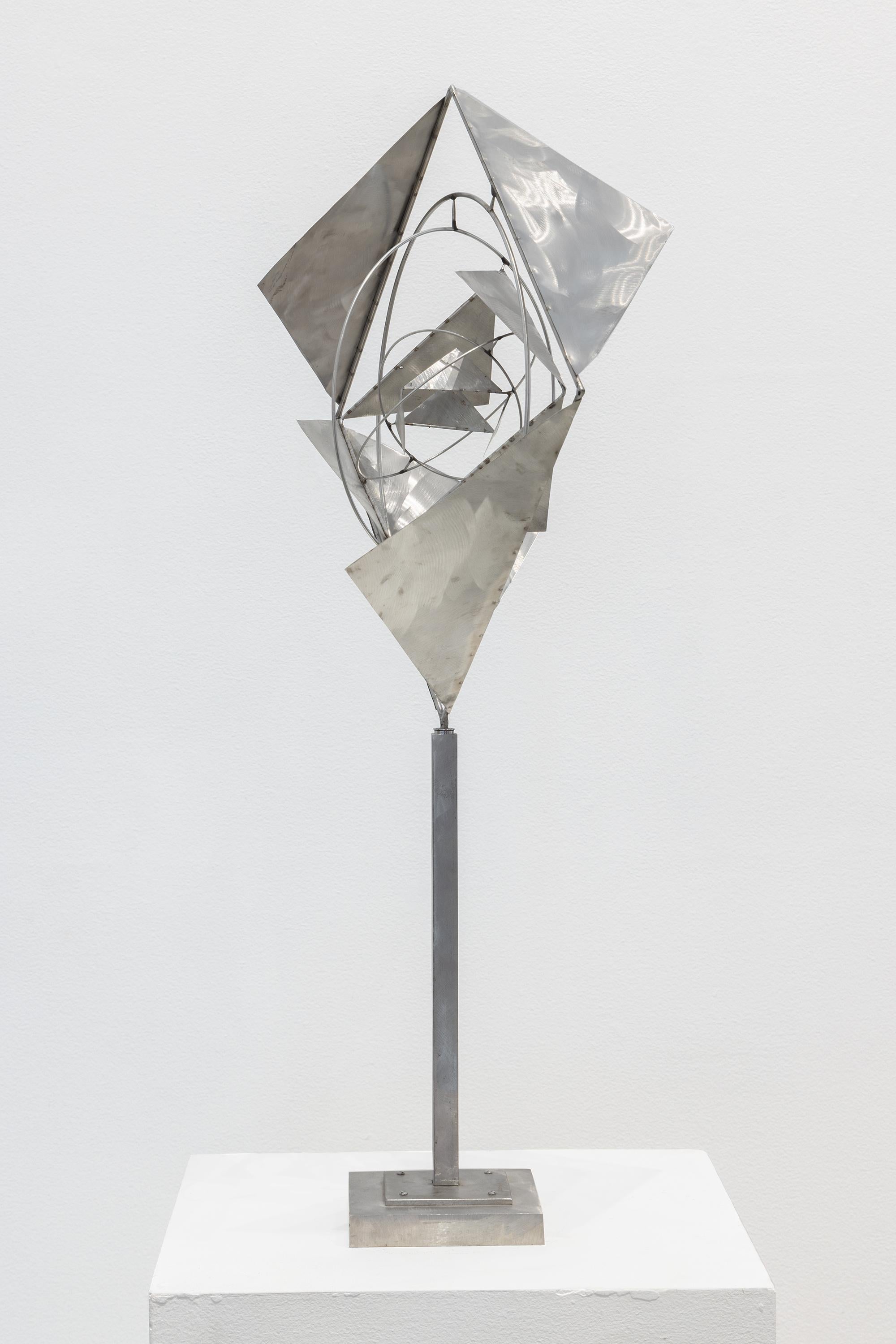 A Space Churn con i quadrati - Sculpture Dopoguerra di George Rickey