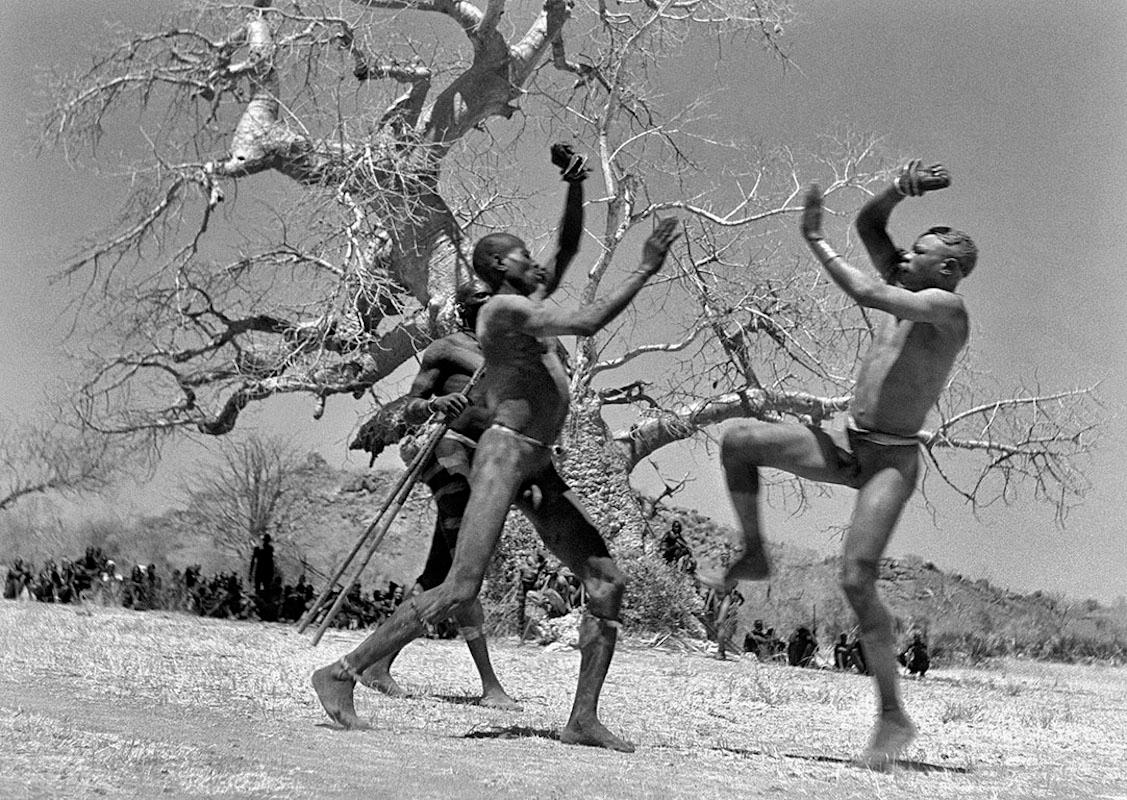 Kao-Nyaro Nuba bracelet fighters, Kordofan, Southern Sudan, 1949.

All available sizes and editions:
16" x 20", Edition size 25
30"x 40", Edition size 25
40" x 60", Edition size 25

This photograph will be printed once payment has been received and