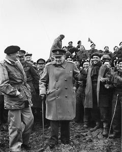 George Rodger - Winston Churchill con el general Montgomery, 1945, Impreso después de