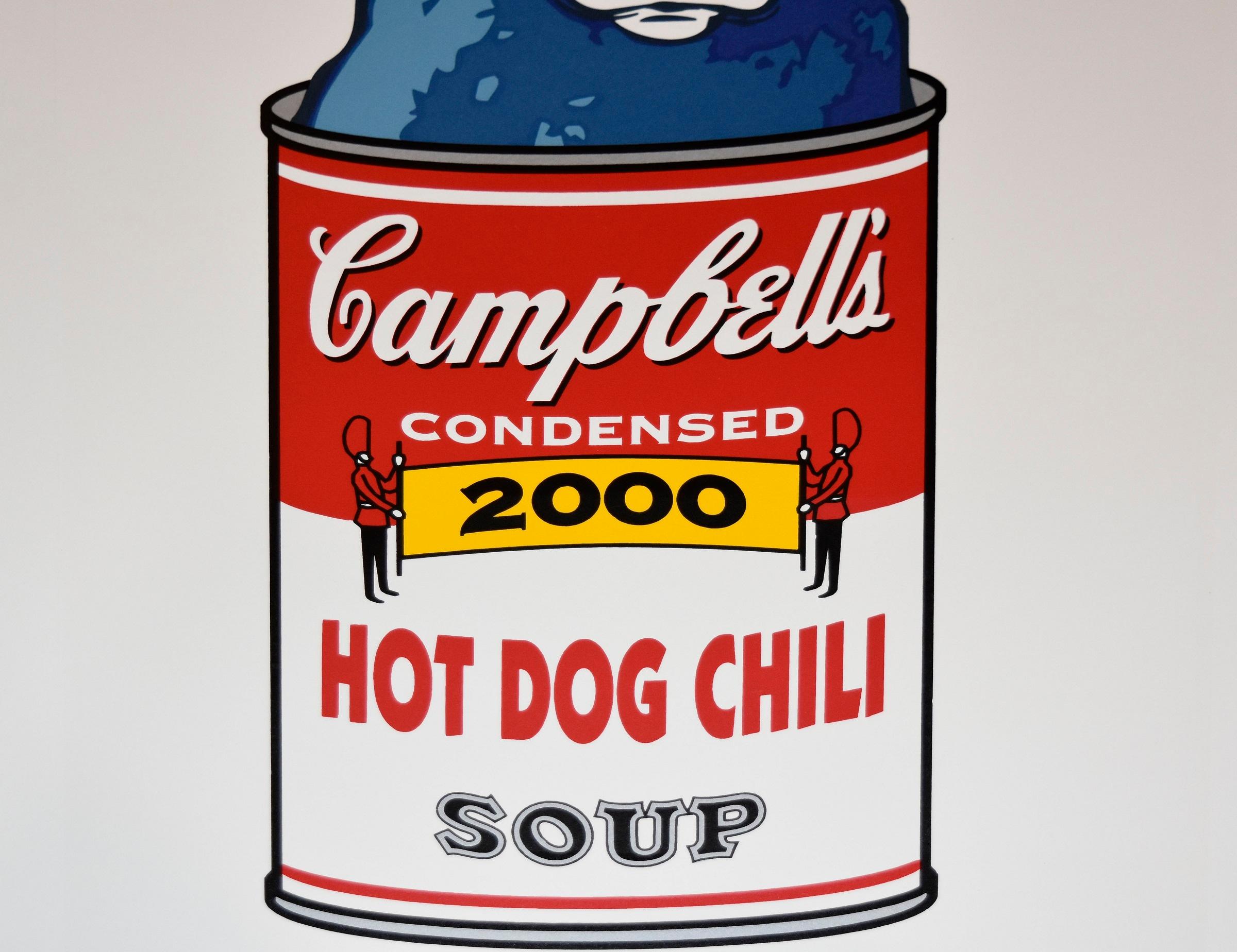 Blauer Hund „Hot Dog Chili“ (Pop-Art), Print, von George Rodrigue