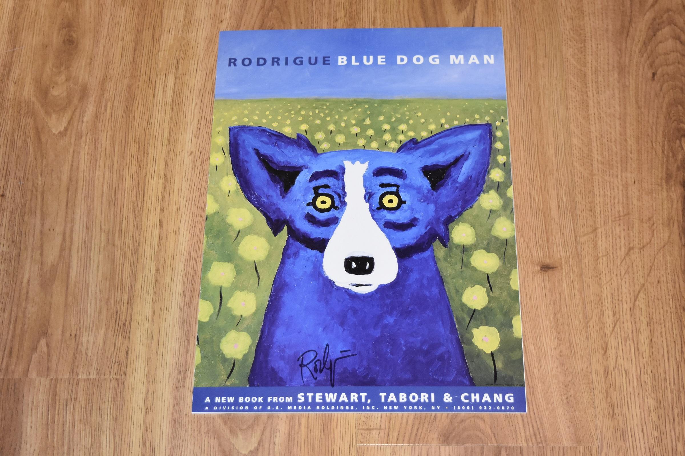 „Blue Dog Man“ Buch-Werbeplakat – Print von George Rodrigue