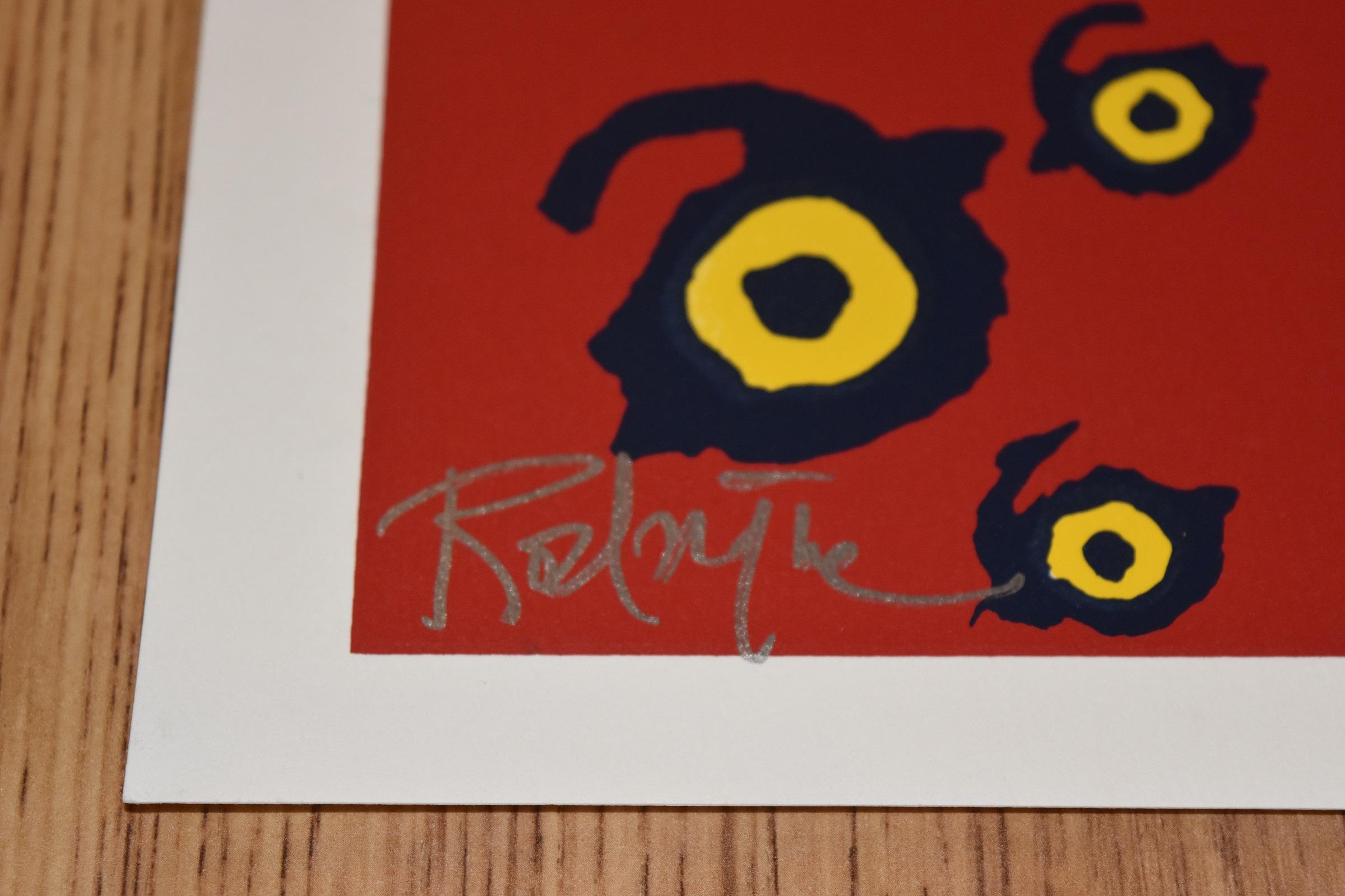 I see You, You See Me Red – Blauer Seidendruck mit blauem Hund, signiert (Rot), Animal Print, von George Rodrigue