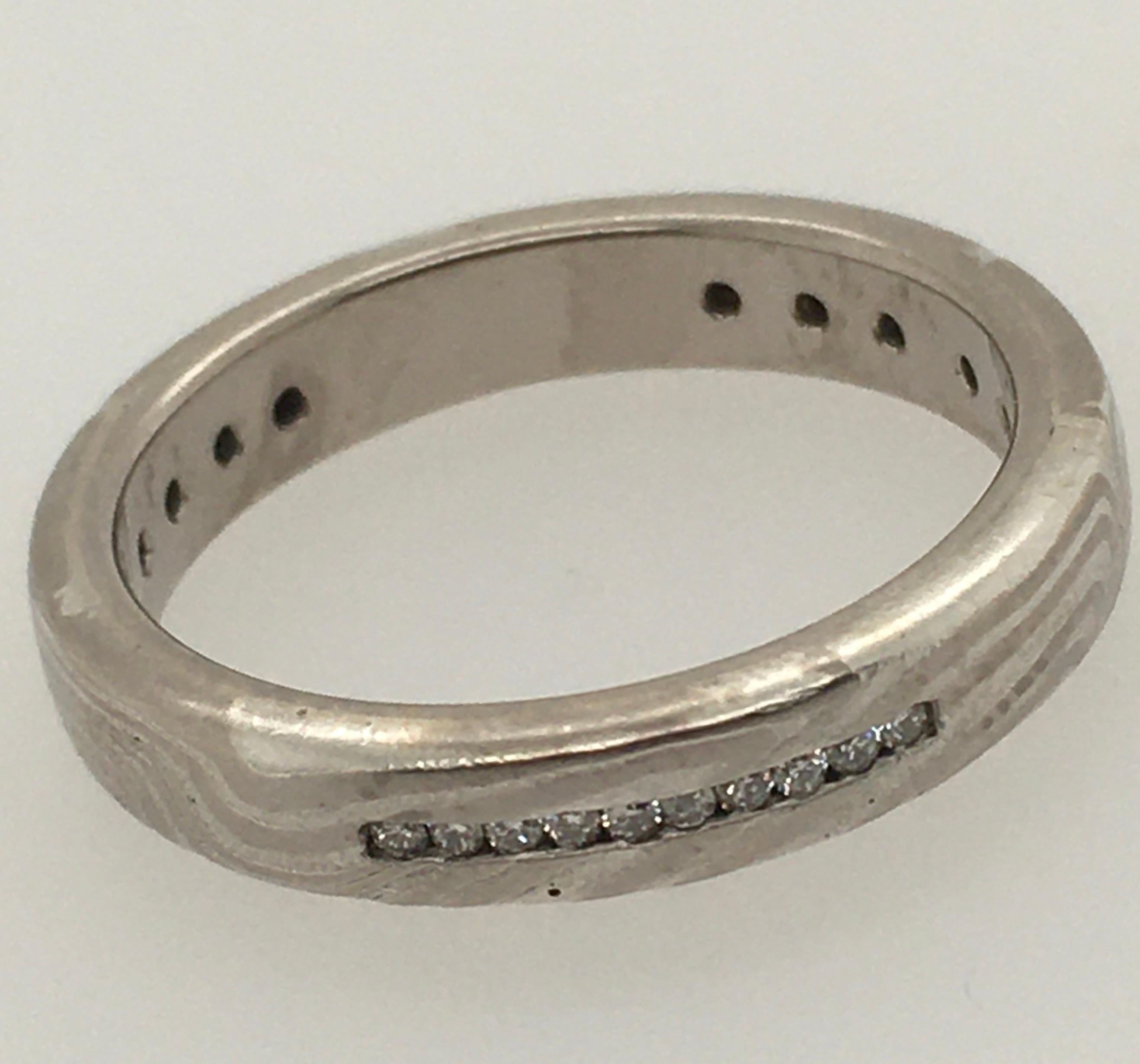 GEORGE SAWYER Mokume-Ring aus Gold und geätztem Sterlingsilber mit 3 Diamanten Damen im Angebot