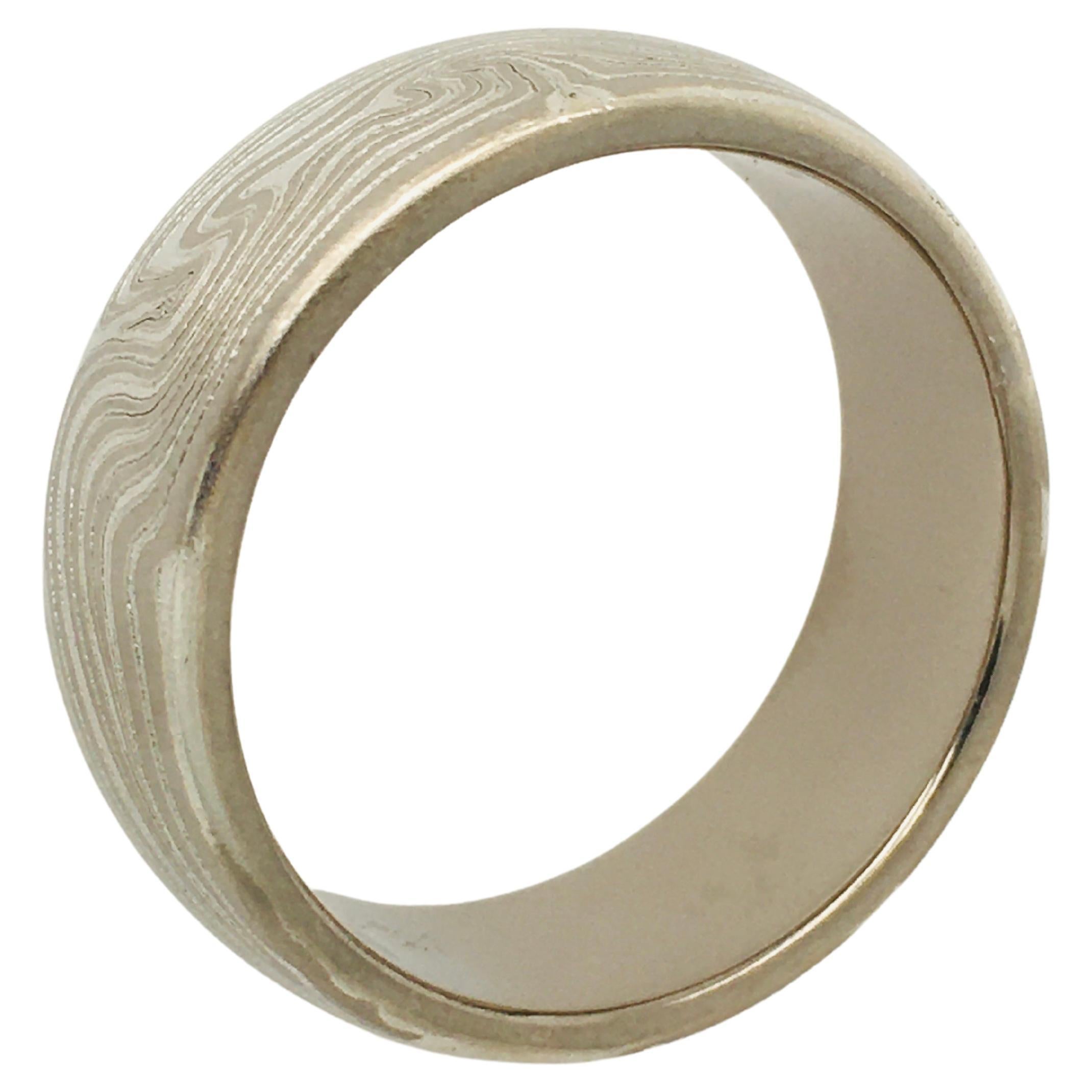 GEORGE SAWYER Alliance en or demi-ronde et argent sterling gravé à l'eau-forte avec Mokume 