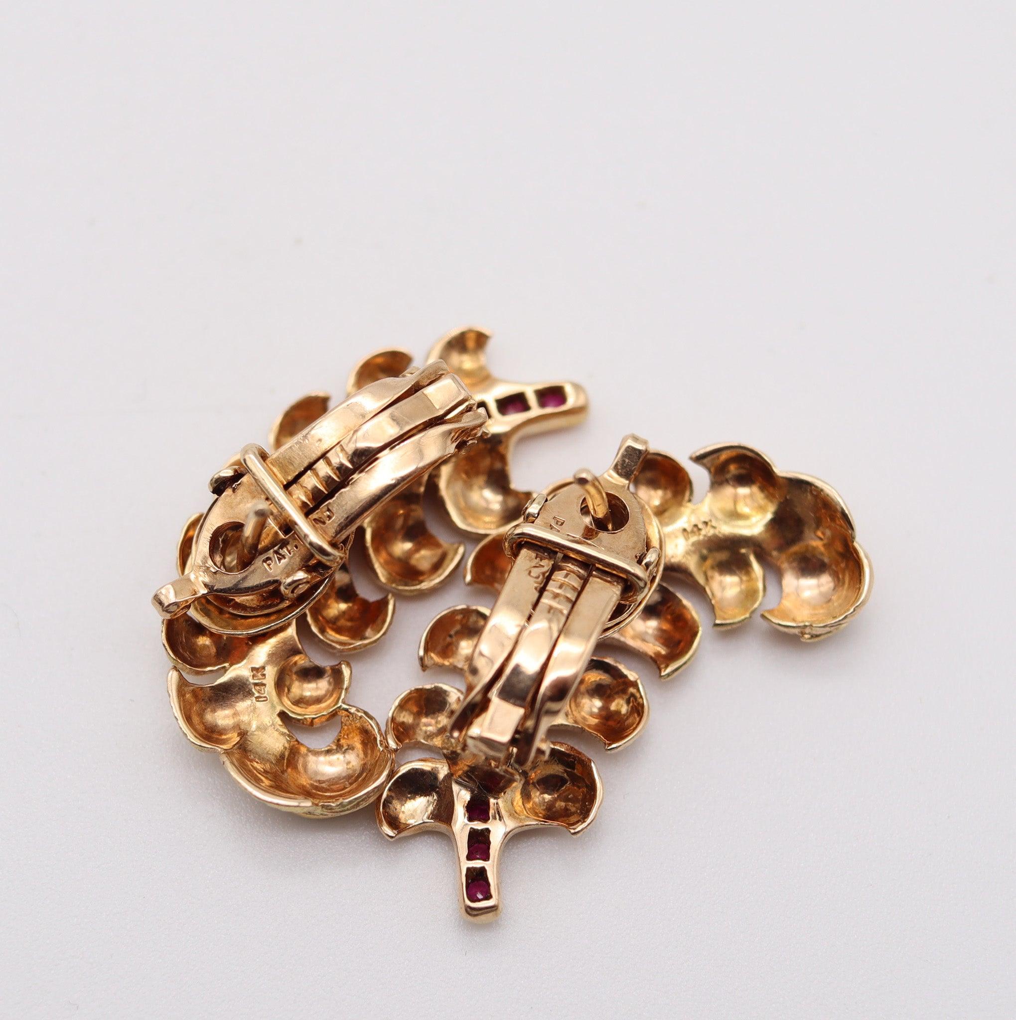 GEORGE SCHULER 1950 Blätter Clips Ohrringe In 14Kt GELB Gold Mit Rubinen Damen im Angebot