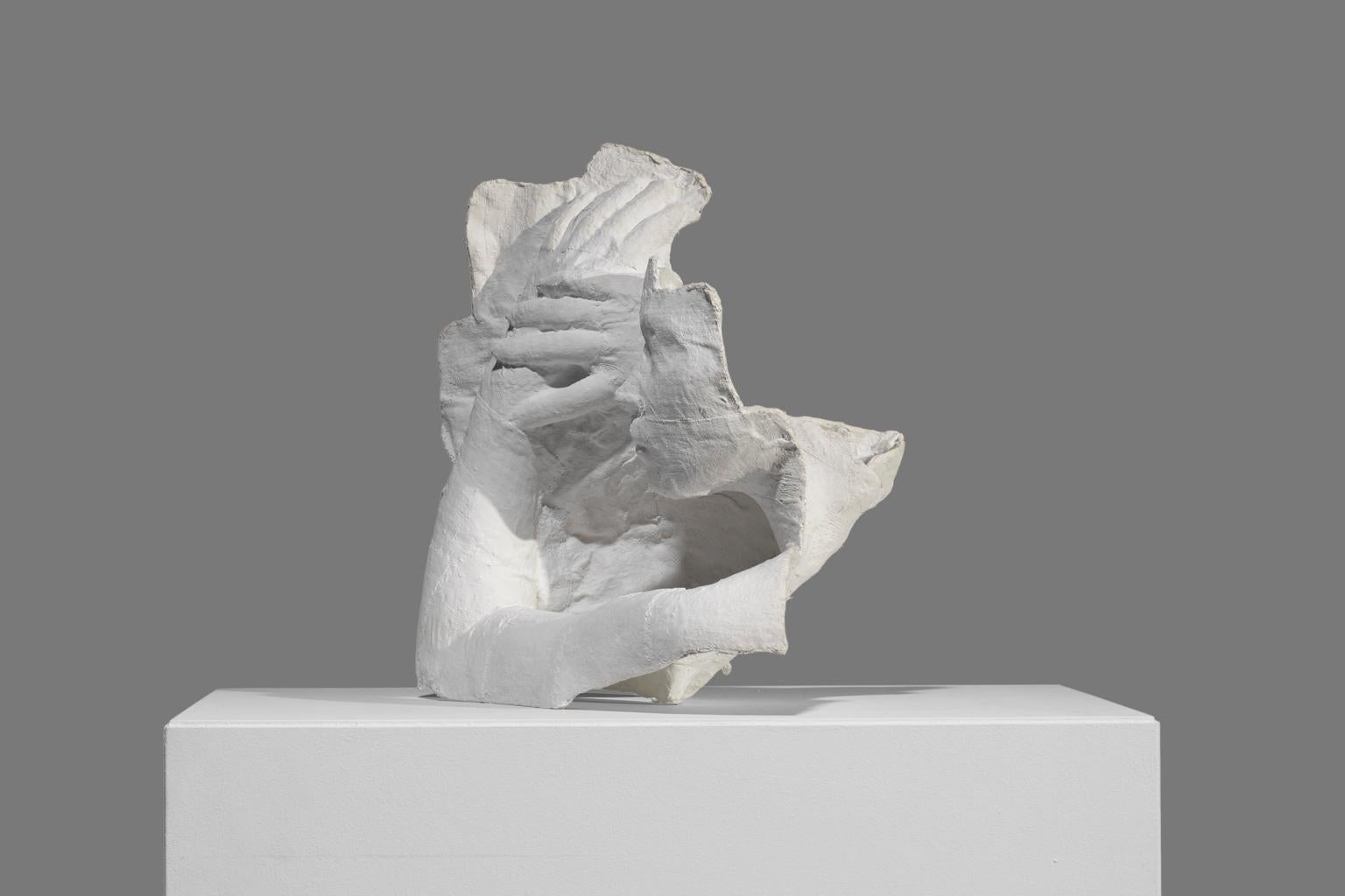 „Fragment: Girl Resting“, Gipsguss gegossen, signiert und nummeriert 2