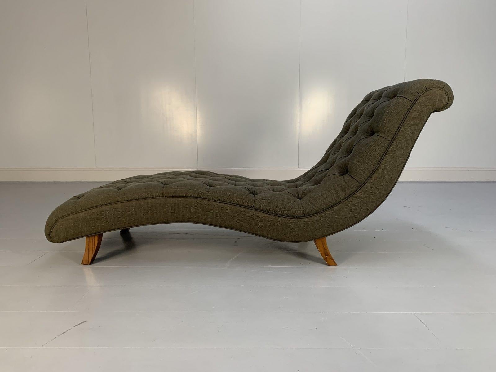 Contemporary George Smith “Brewster” Chaise Sofa in Grey Linen Fabric