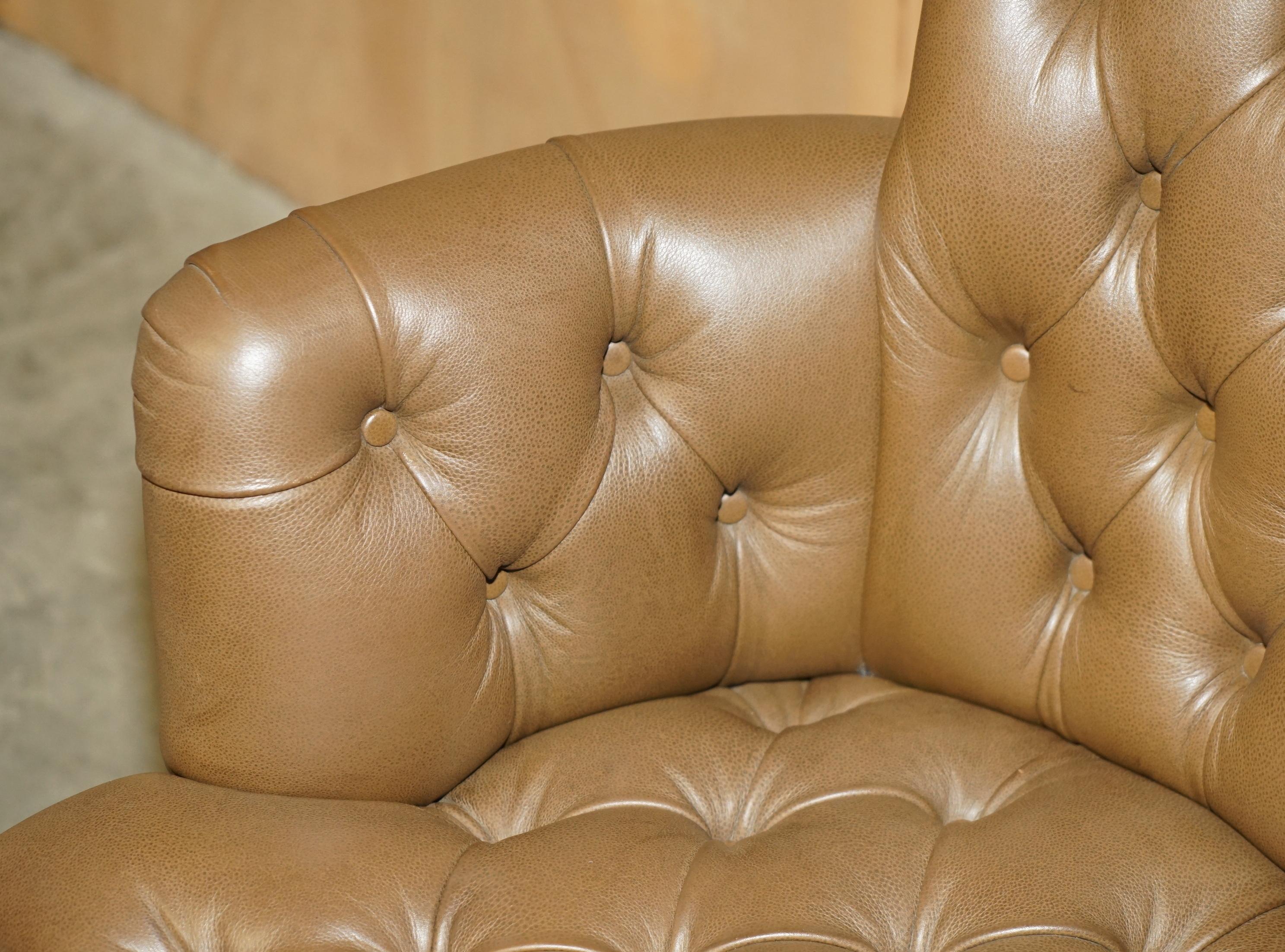 GEORGE SMITH BROWN LEATHER CHESTERFIELD TUFTED CAPTAiNS CHAIR In Good Condition For Sale In West Sussex, Pulborough
