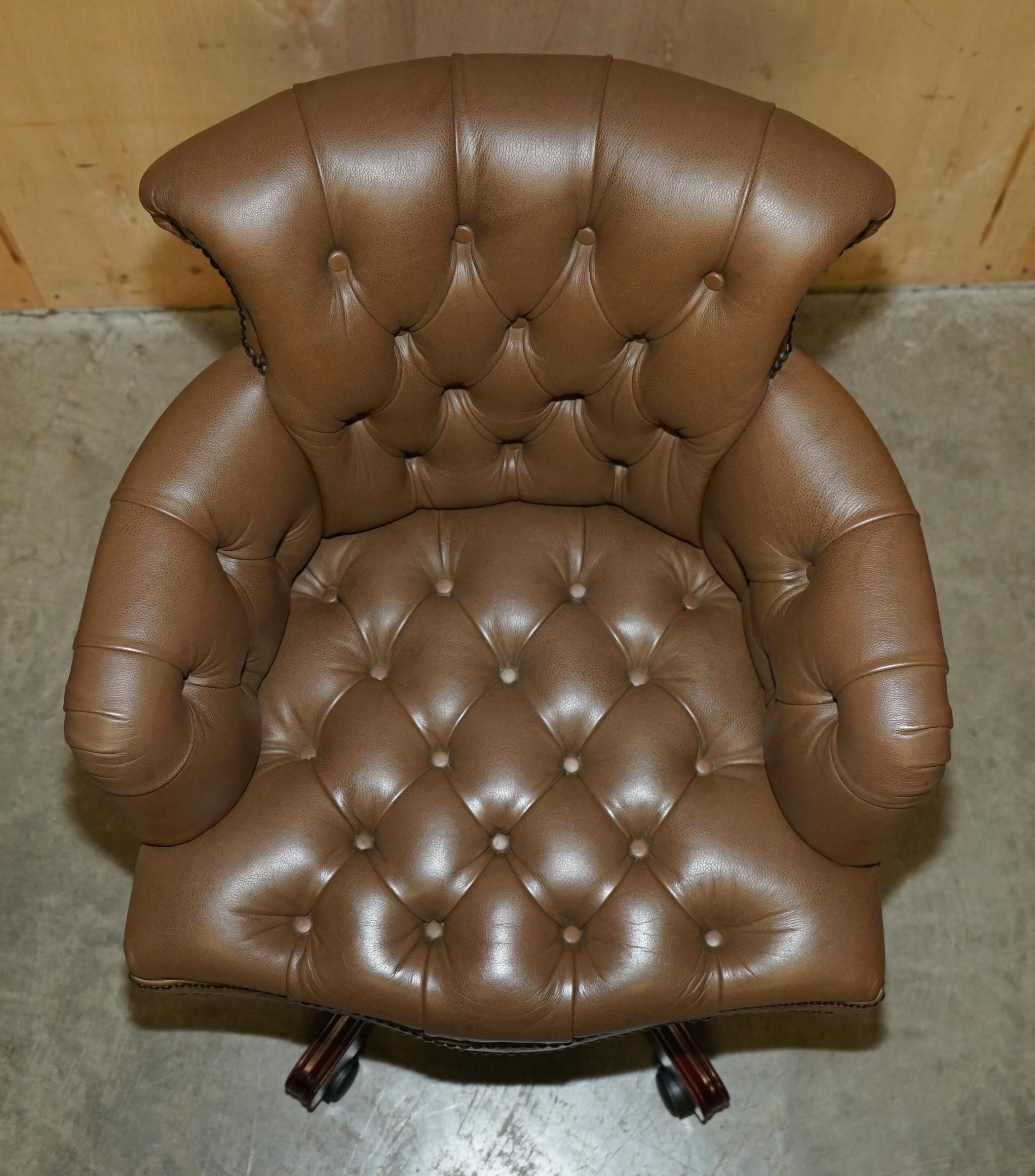 20th Century GEORGE SMITH BROWN LEATHER CHESTERFIELD TUFTED CAPTAiNS CHAIR For Sale