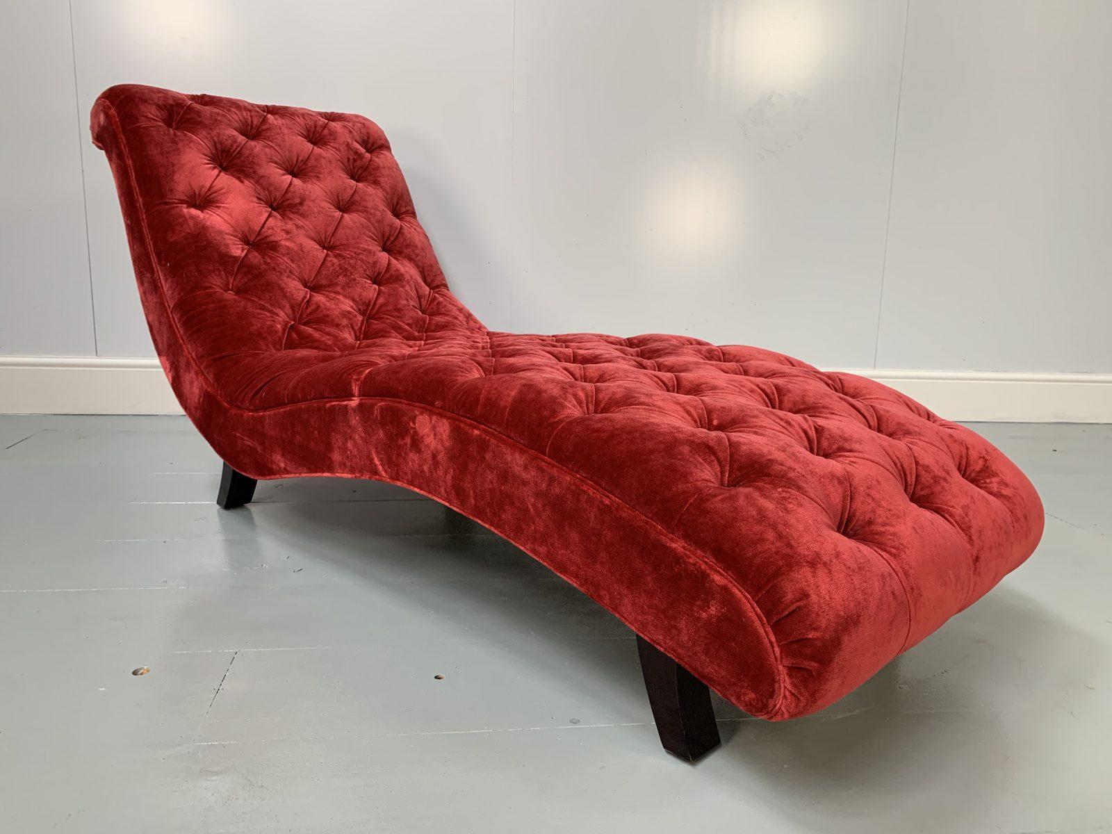 Hello Friends.
On offer on this occasion is a rare, superb George Smith Signature “Brewster” Chaise, dressed in a peerless, elegant, top-grade and sensationally-tactile Italian Velvet fabric in Deep-Red, and with Hardwood Legs.

As you will no