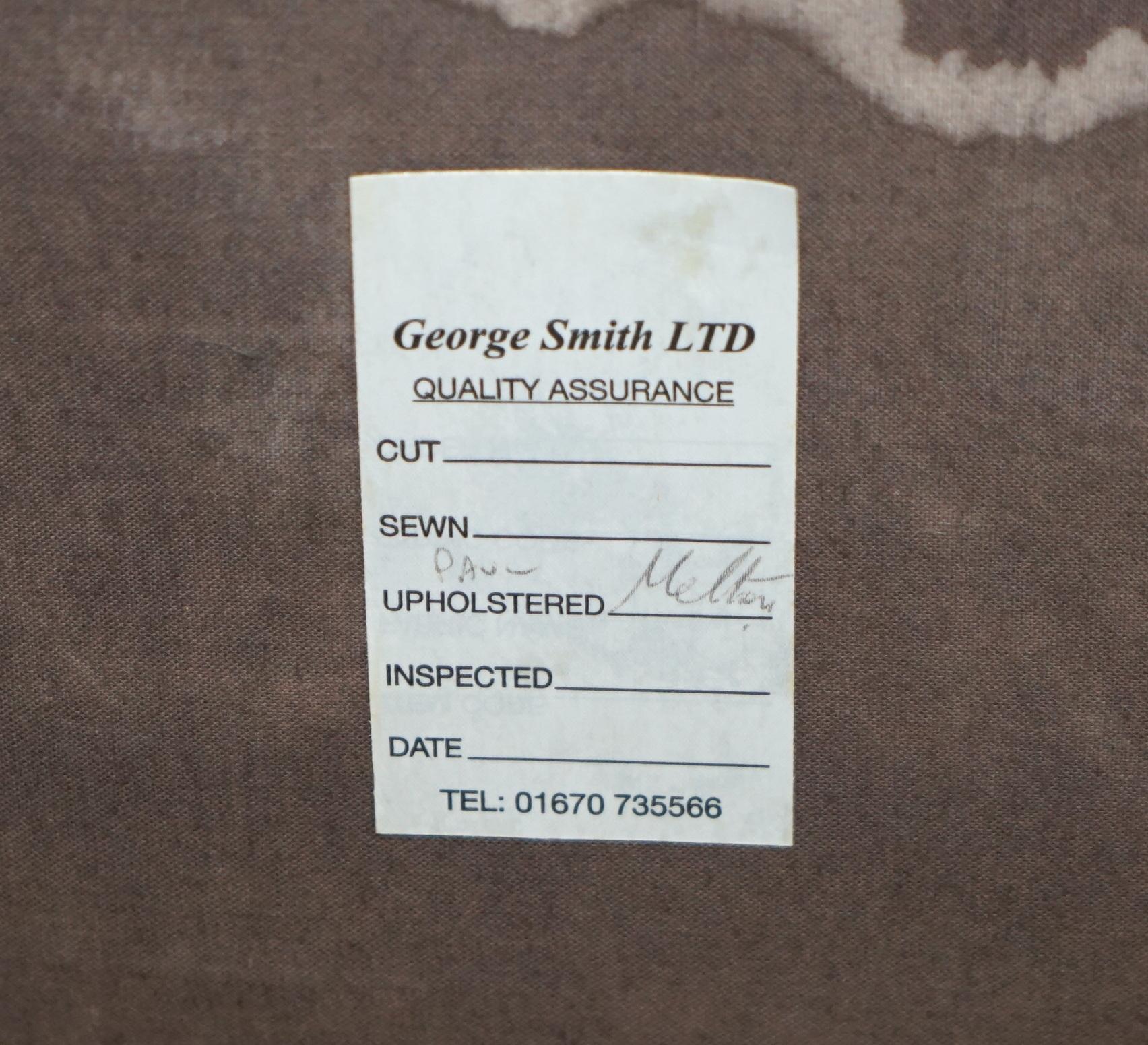 Anglais GEORGE SMITH CHELSEA BUTTERFLY GREY OATMEAL CHESTERFIELD ARMCHAiR en vente