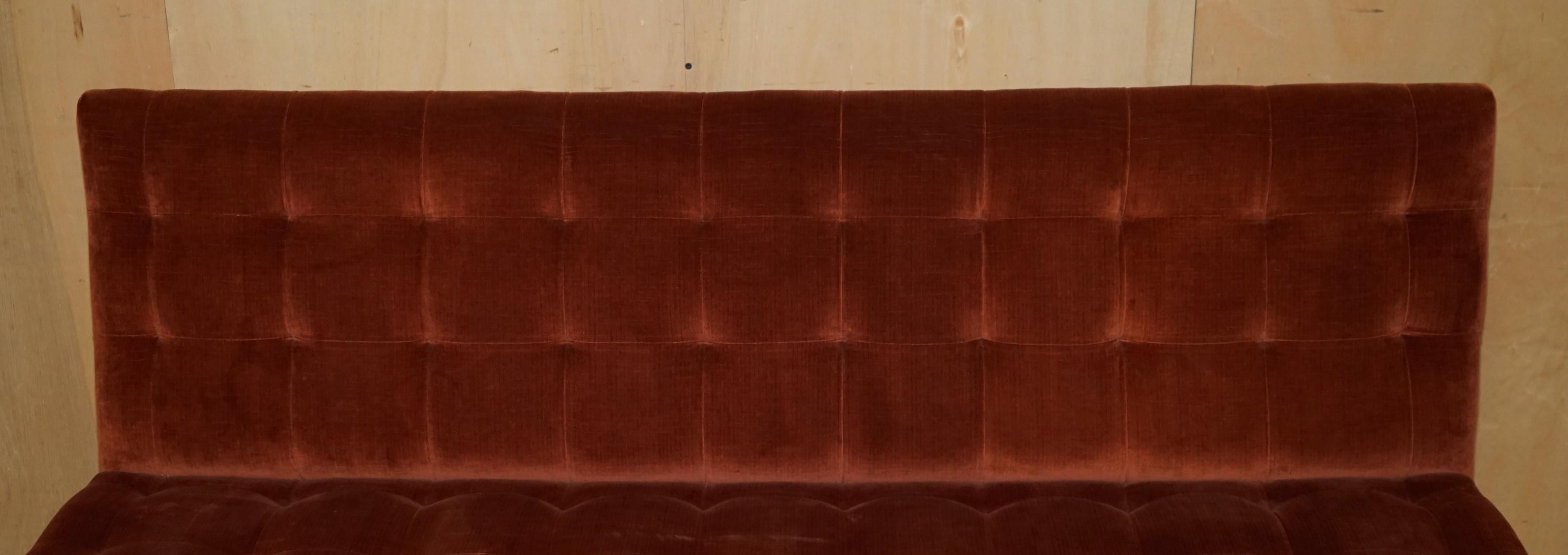 Hand-Crafted GEORGE SMITH CHELSSEA CHESTERFiELD TUFTED BENCH SOFA IN VELOUR UPHOLSTERY For Sale