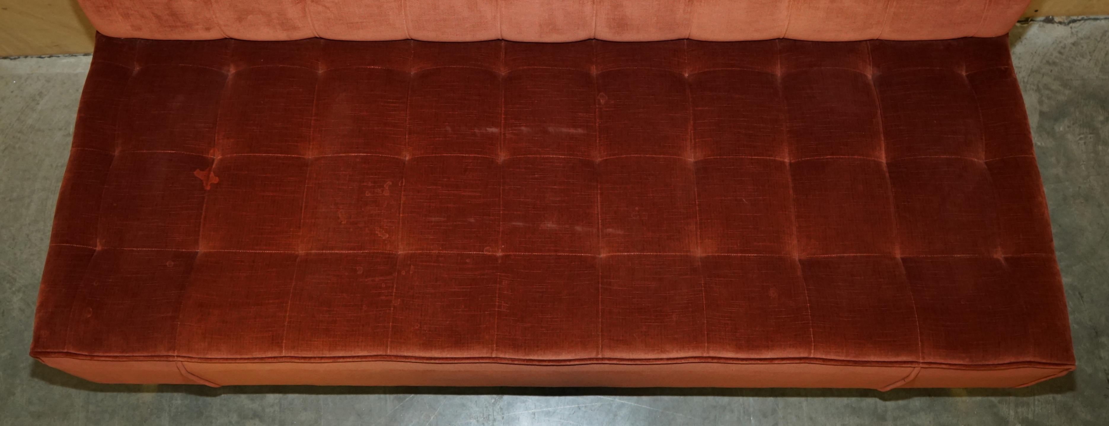 20th Century GEORGE SMITH CHELSSEA CHESTERFiELD TUFTED BENCH SOFA IN VELOUR UPHOLSTERY For Sale